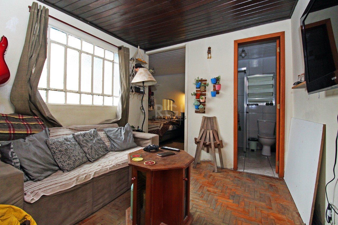 Casa para Venda - 85m², 2 dormitórios, 1 vaga - Cidade Baixa