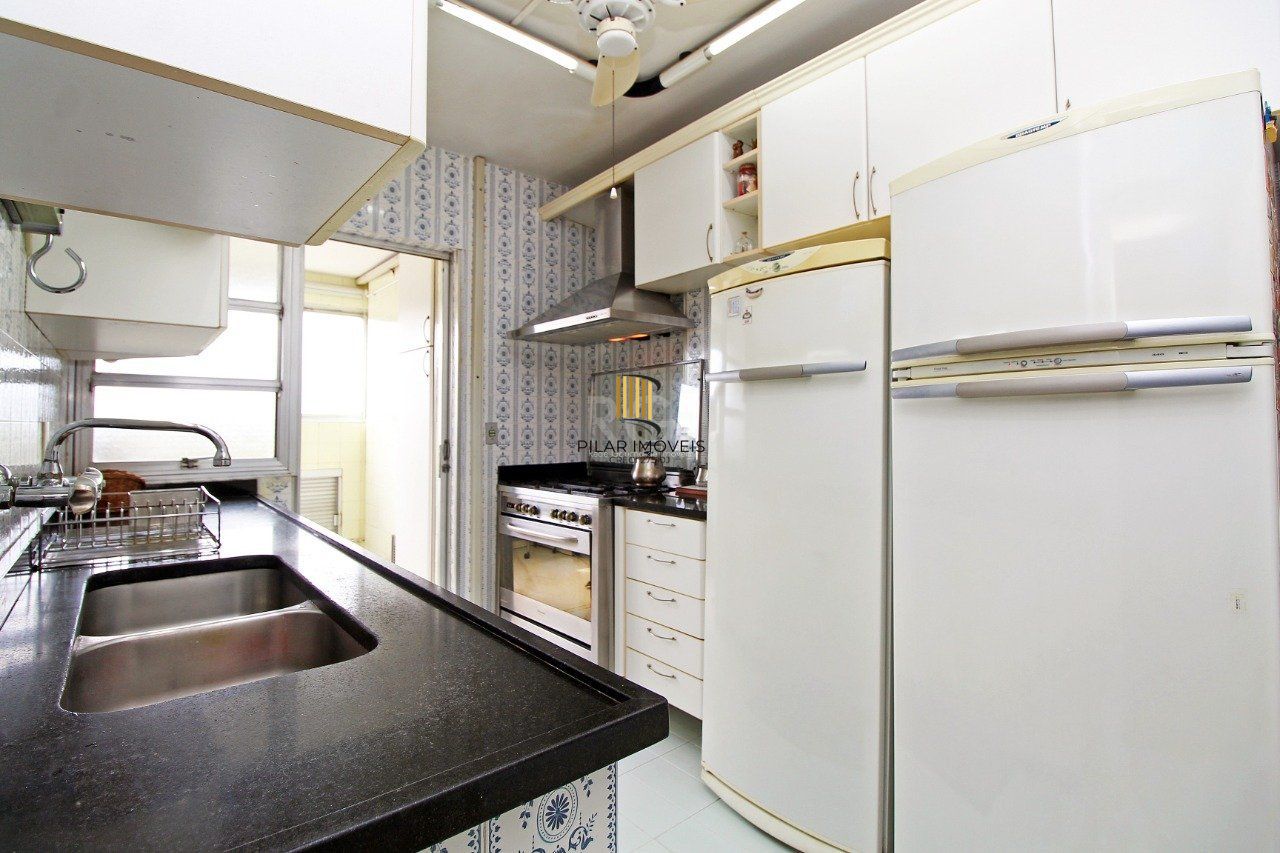 Apartamento para Venda - 245.75m², 3 dormitórios, sendo 1 suites, 2 vagas - Moinhos de Vento