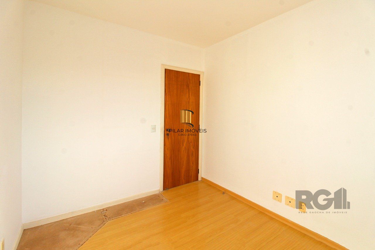 Apartamento de três dormitórios, suíte e 1 vaga de garagem no bairro Menino Deus