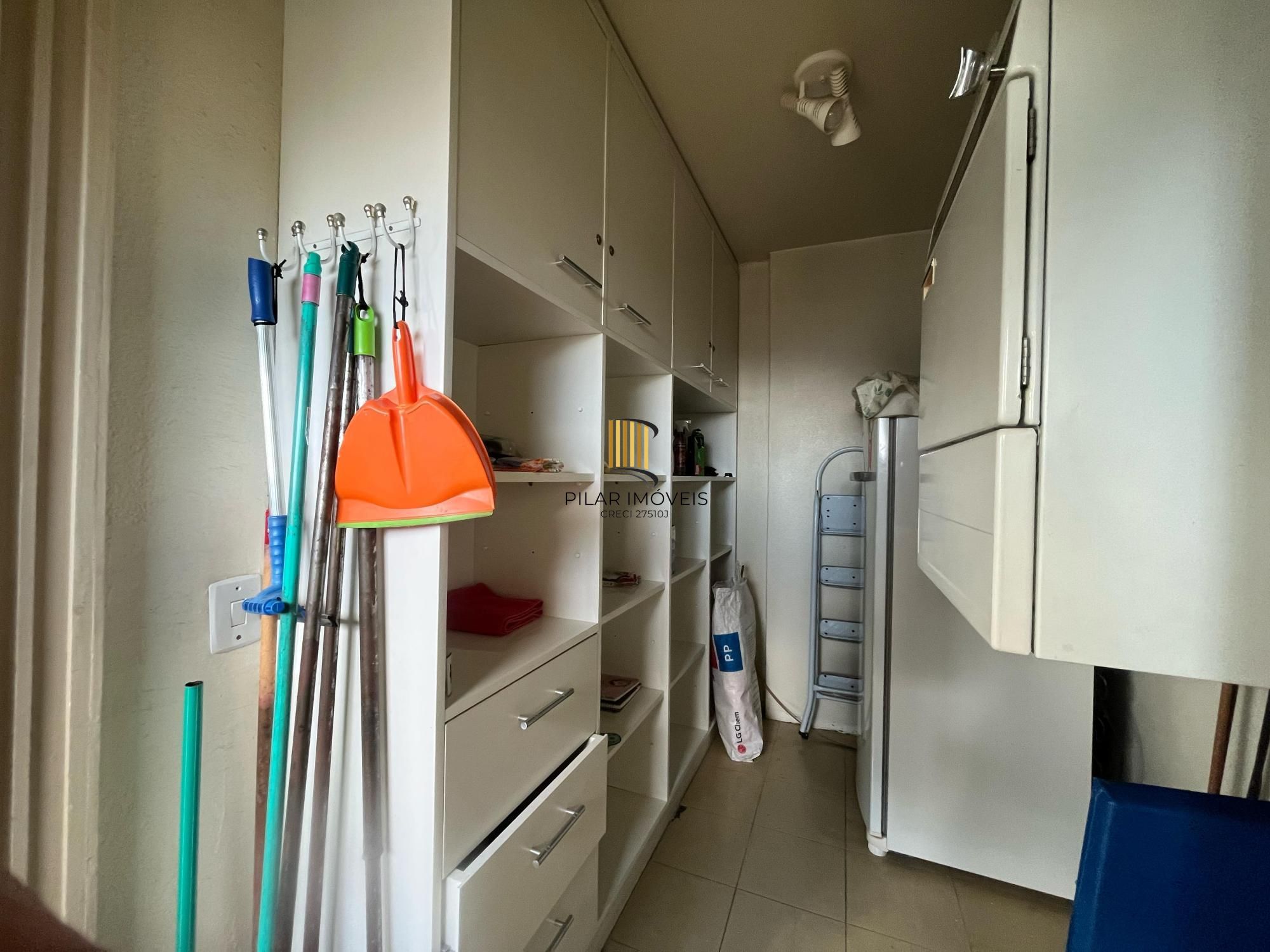 Apartamento de 3 quartos, suíte, lavabo e 2 vagas de garagem bairro Rio Branco