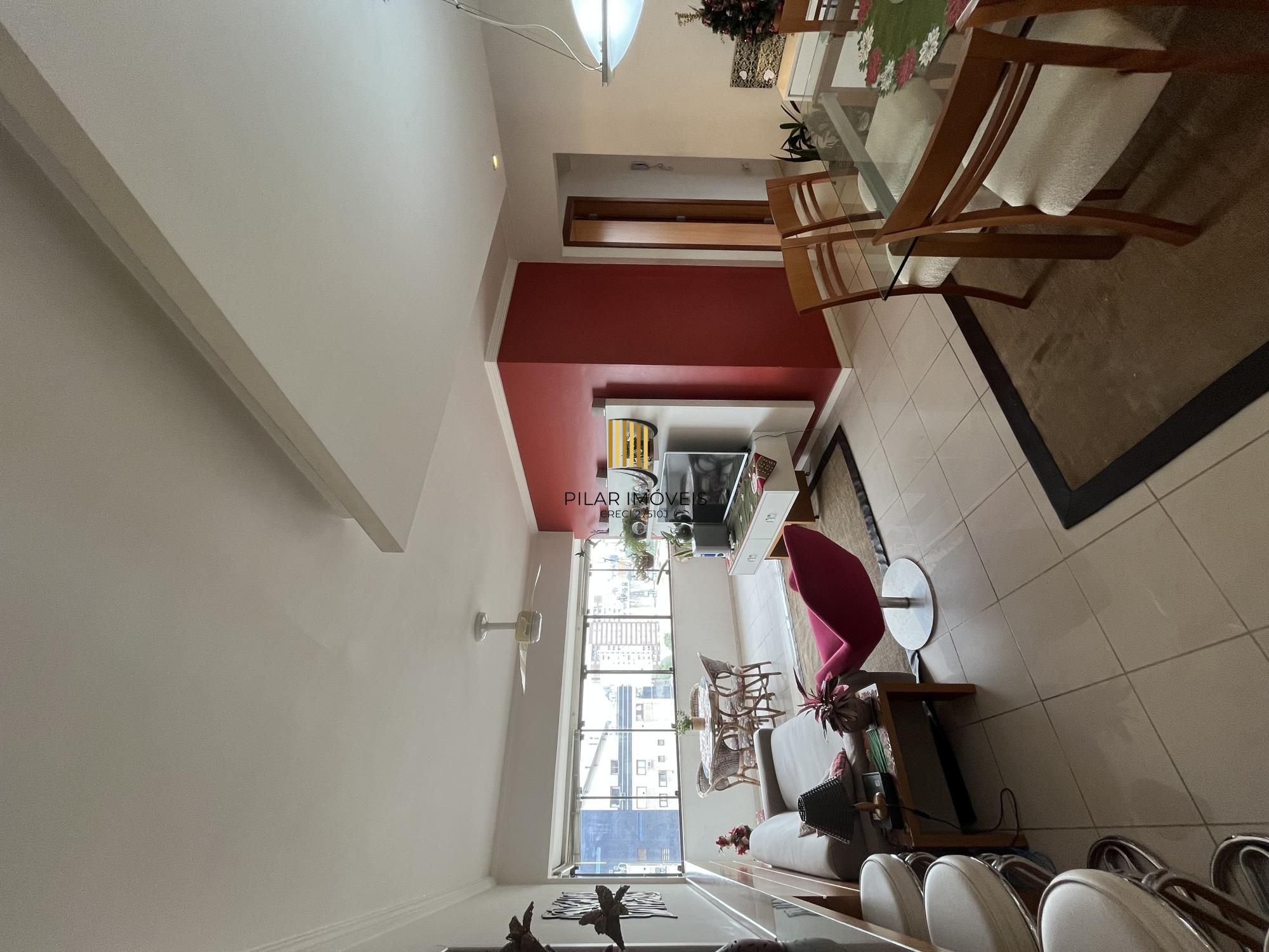 Apartamento de três dormitórios, suíte e uma vaga de garagem no bairro Santana