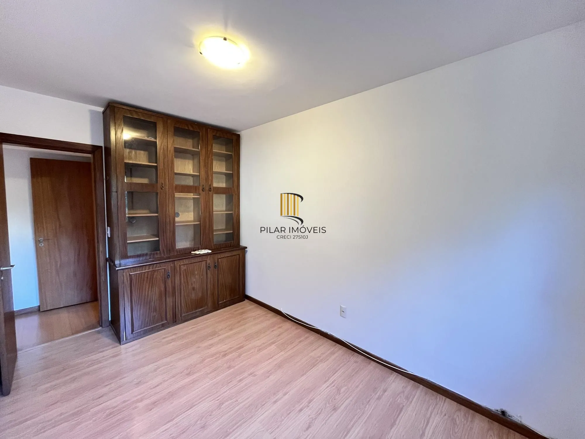 Apartamento de 3 quartos e 1 vaga de garagem no bairro Chácara da Pedras em POA