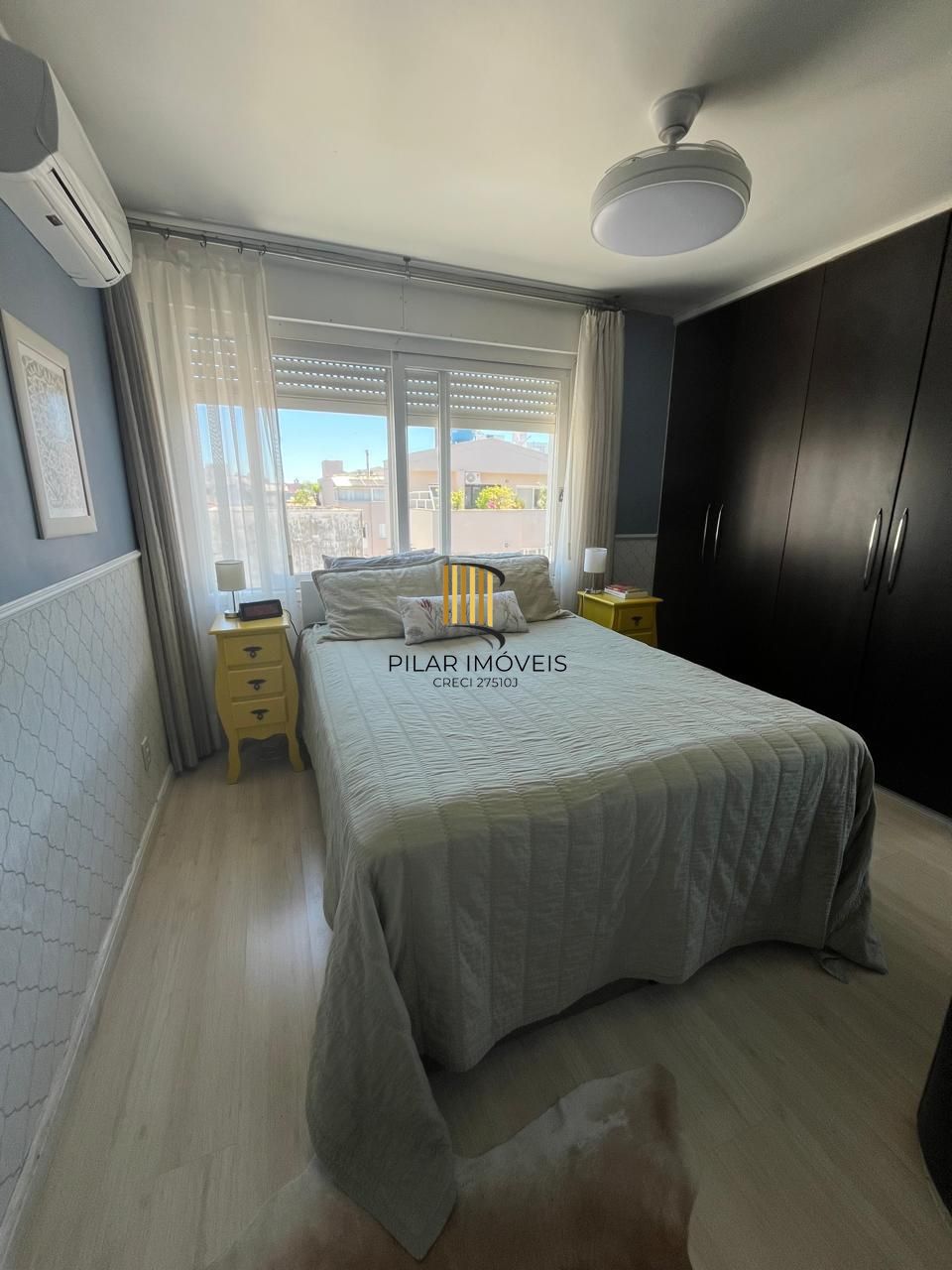 Apartamento de 2 quartos, 2 banheiros e 1 vaga de garagem no bairro Santana POA