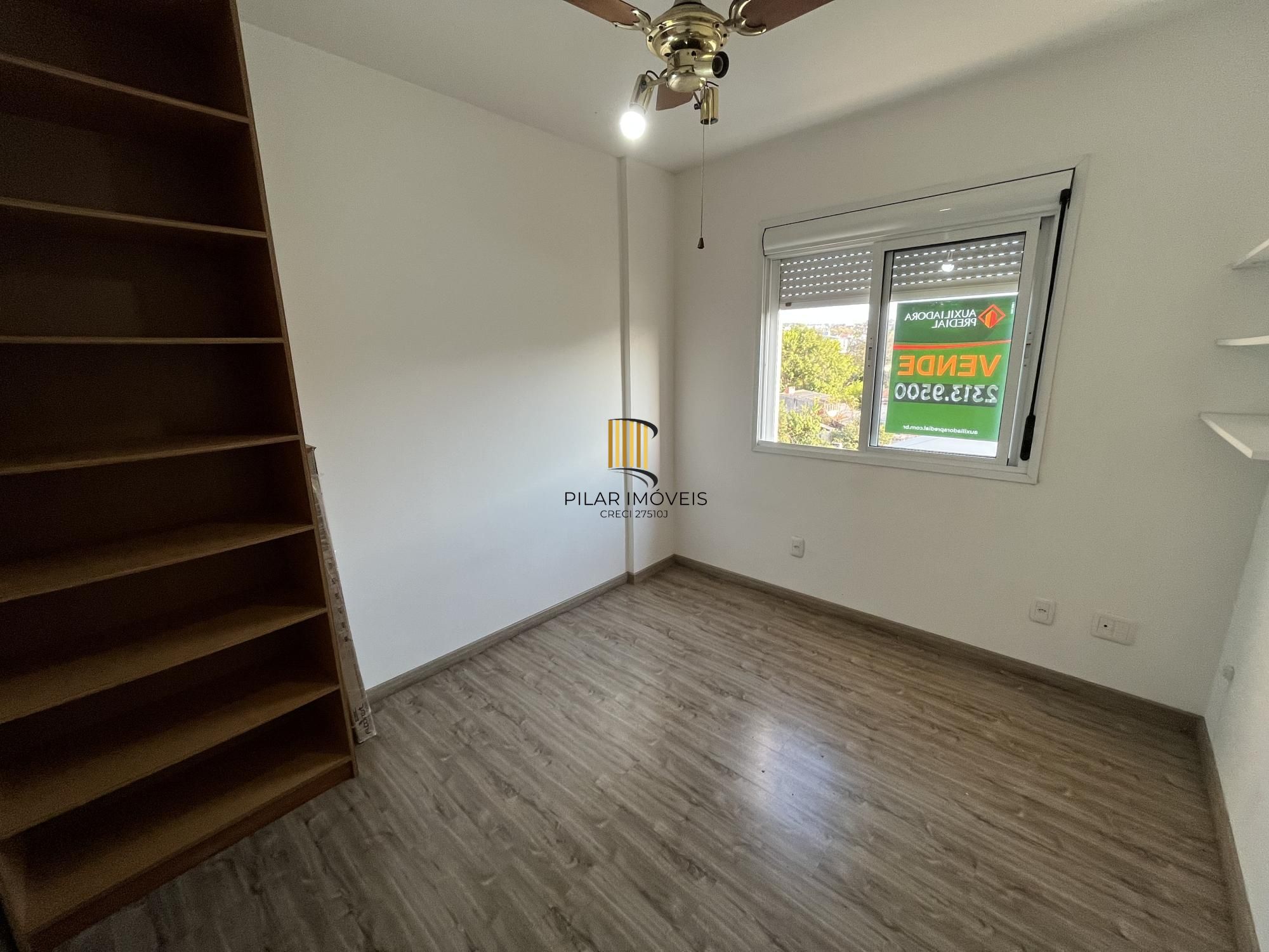 Apartamento de 2 quartos, suíte e 1 vaga de garagem no bairro Partenon em POA/RS