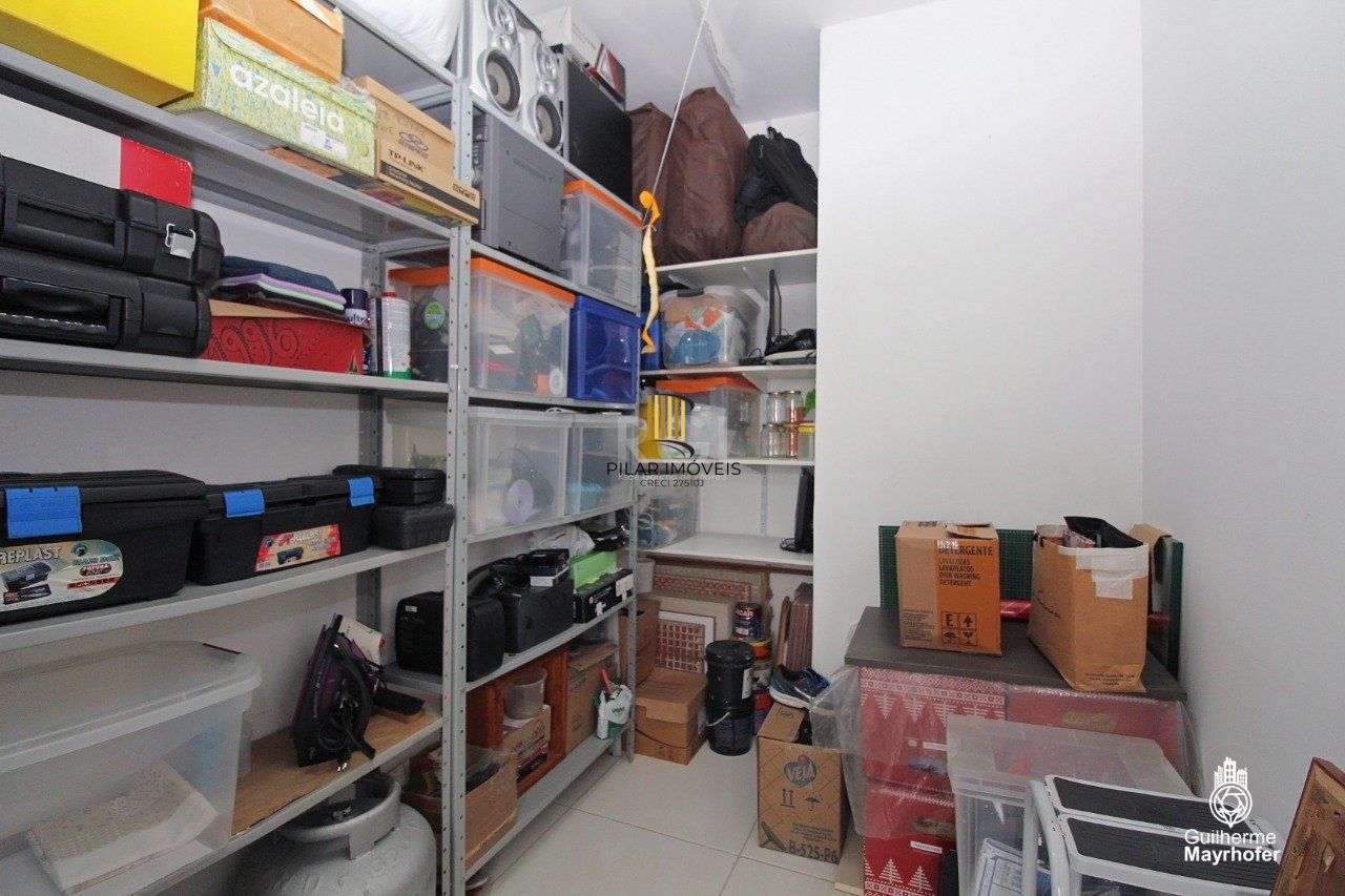 Apartamento de dois quartos e uma vaga de garagem no bairro Tristeza em Porto Alegre