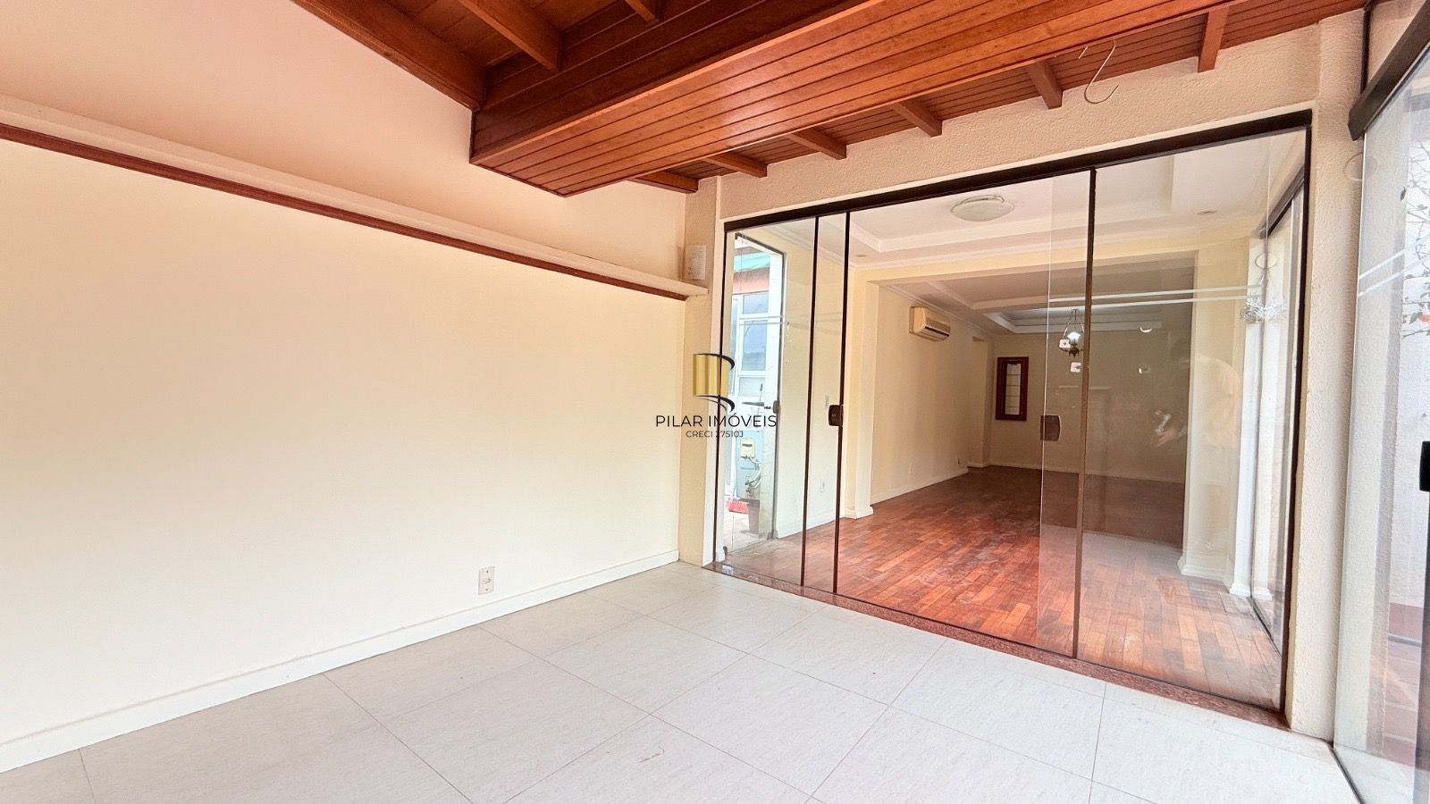 Apartamento de 2 quartos e 2 vagas de garagem no bairro Santana