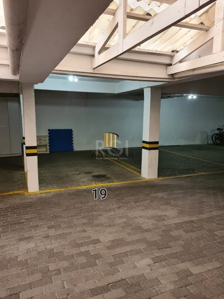 Apartamento para Venda - 105m², 2 dormitórios, sendo 1 suites, 2 vagas - Menino Deus