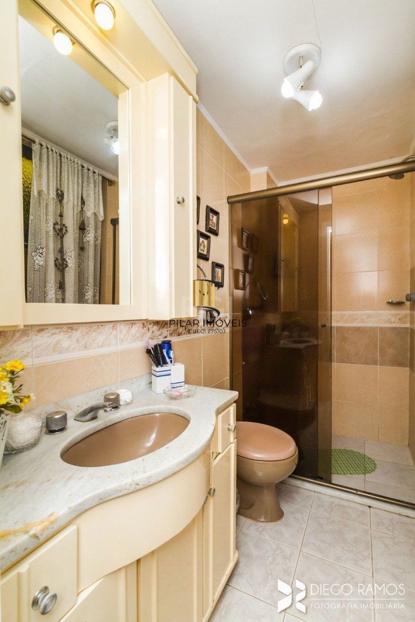 Apartamento para Venda - 111m², 3 dormitórios, sendo 1 suites, 2 vagas - Menino Deus