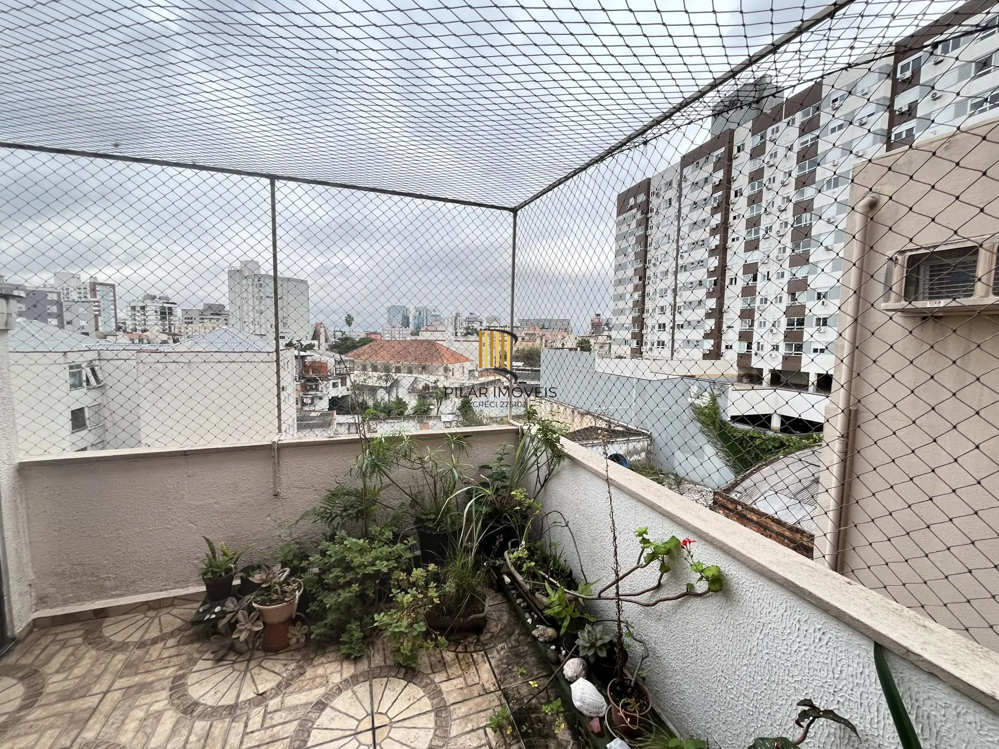 Apartamento garden de 1 dormitório transformado 2 quartos no bairro Cidade Baixa