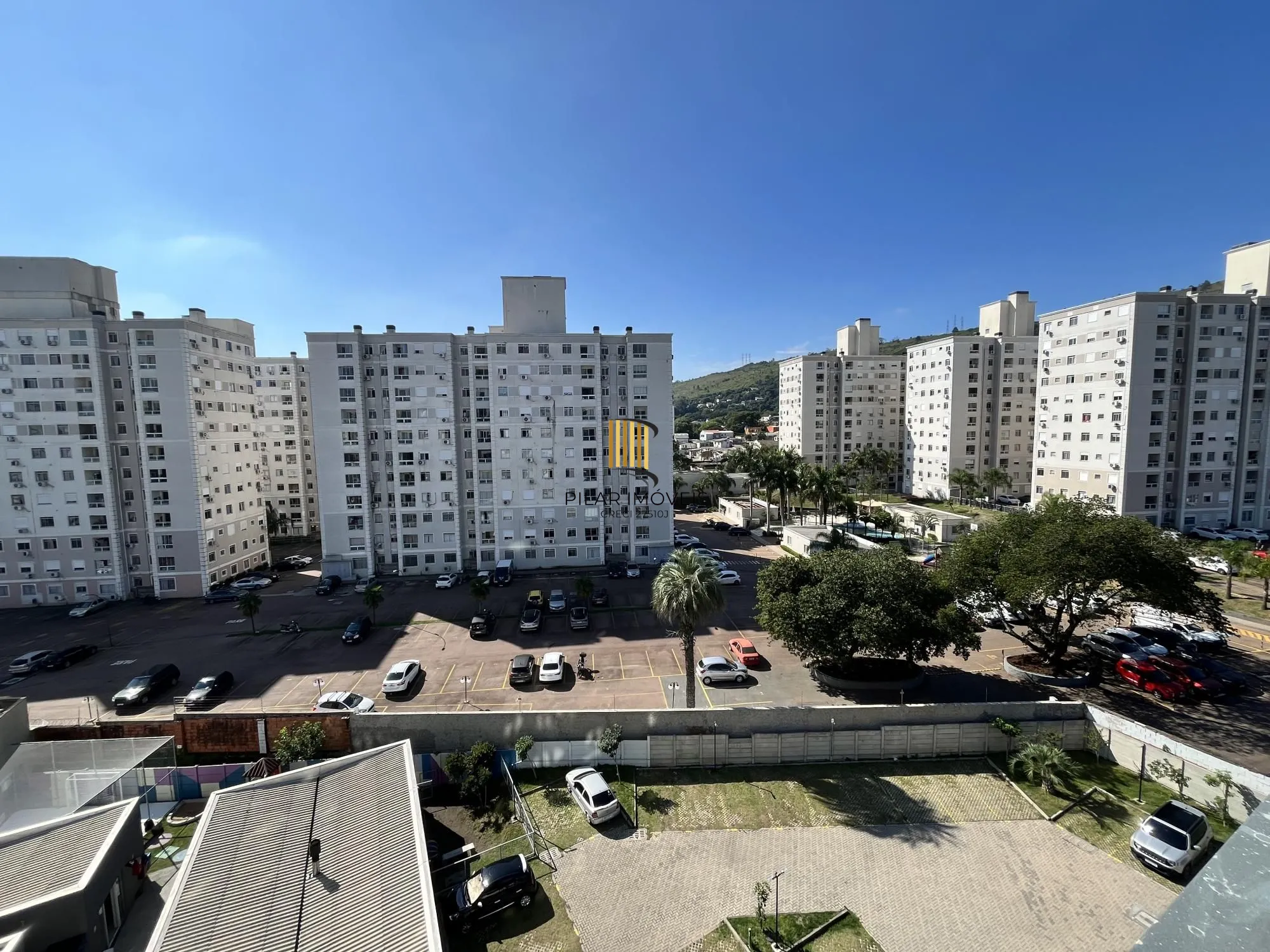 Apartamento de 2 quartos e 1 vaga de garagem no bairro Morro Santana em POA