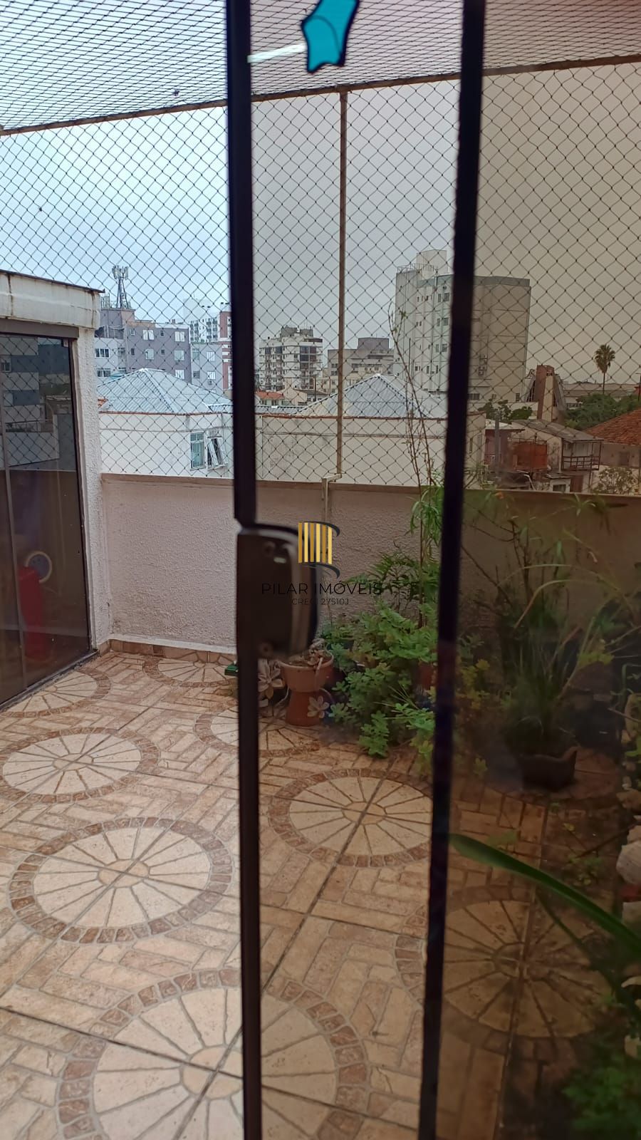 Apartamento garden de 1 dormitório transformado em 2 quartos no bairro Azenha