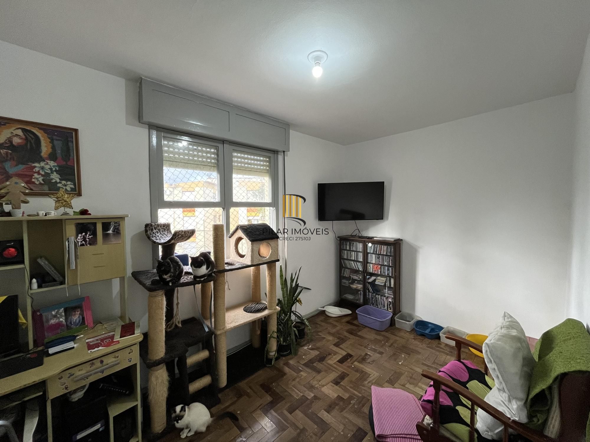 Apartamento de três dormitórios com vaga no Conjunto Residencial Roque Calage