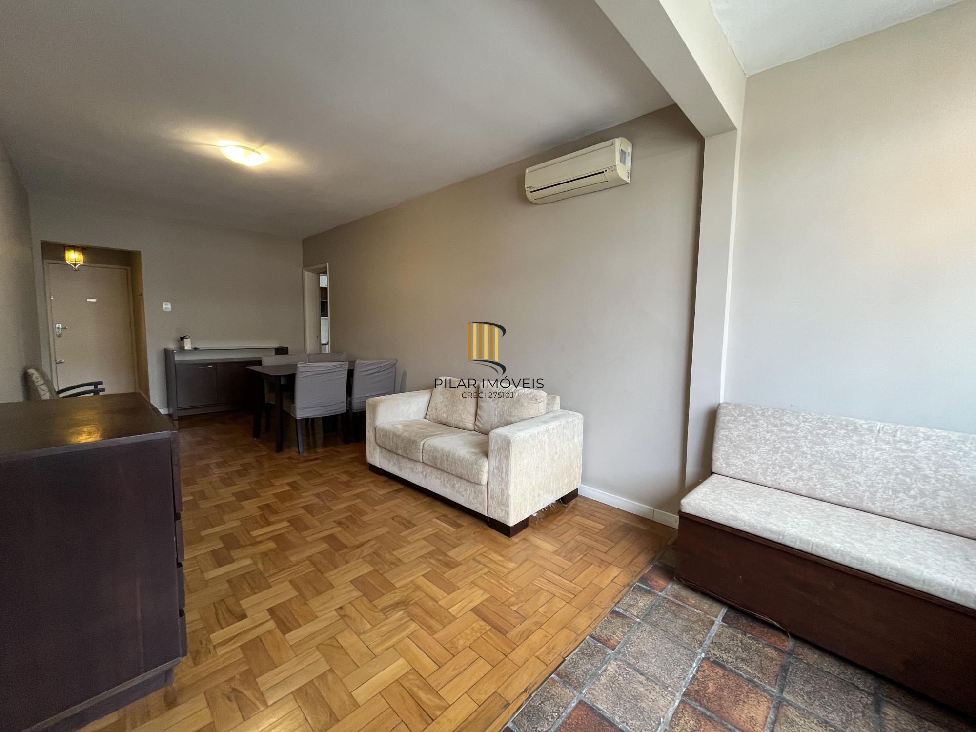 Apartamento de dois quartos e uma vaga de garagem no bairro Auxiliadora em POA