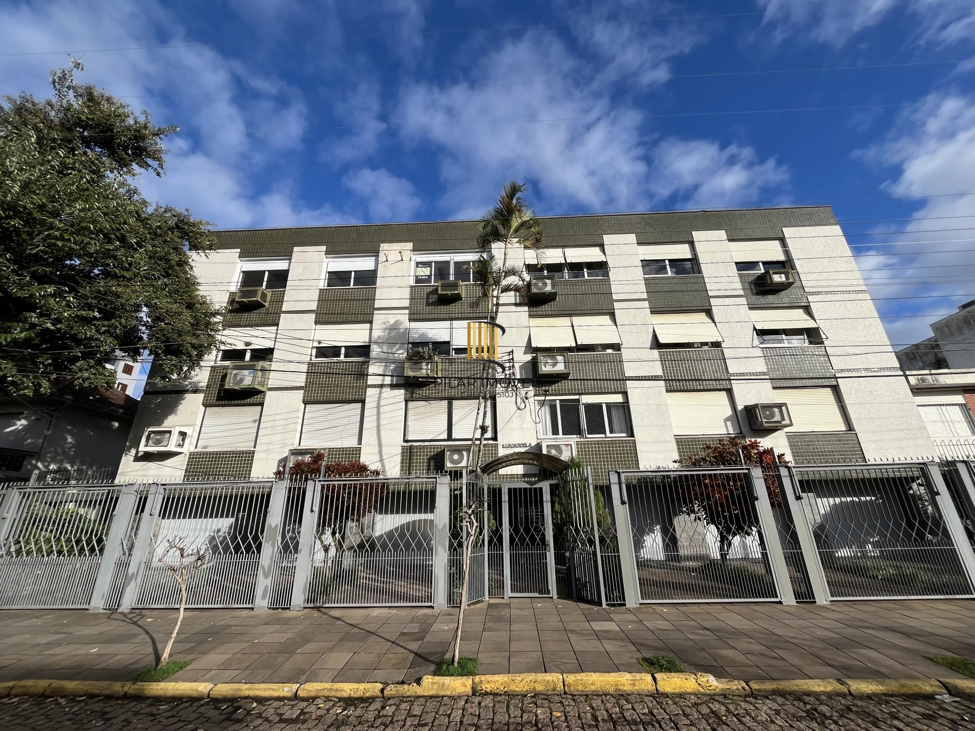 Apartamento de 2 quartos, opção 3º quarto ou gabinete e 1 vaga de garagem