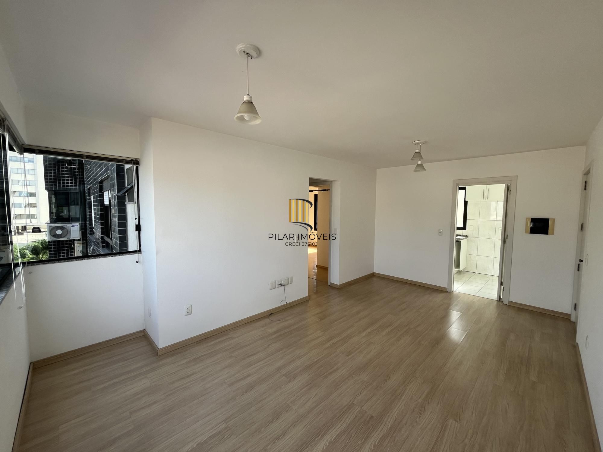 Apartamento de 2 quartos e 1 vaga de garagem no bairro Menino Deus Porto Alegre