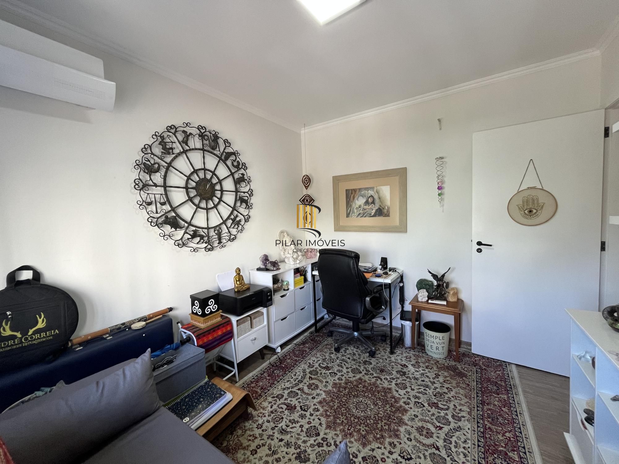 Apartamento de 2 quartos e 1 vaga de garagem bairro Menino Deus em Porto Alegre