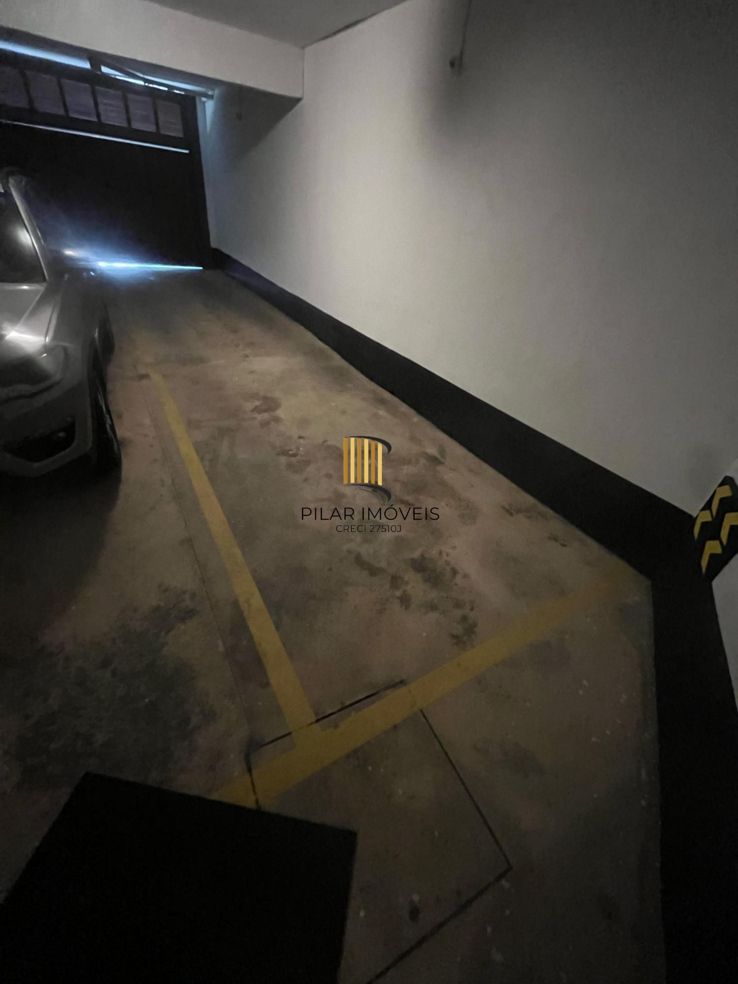 Cobertura no Moinhos de Vento  290m², 3 dormitórios, 3 vagas e piscina