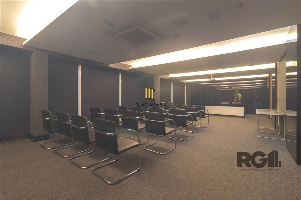 Sala comercial com 36,7 m² de área privativa e 1 vaga(s) de garagem. Localizado na Rua/Av. Doutor Nilo Peçanha, no bairro Bela Vista em Porto Alegre.
