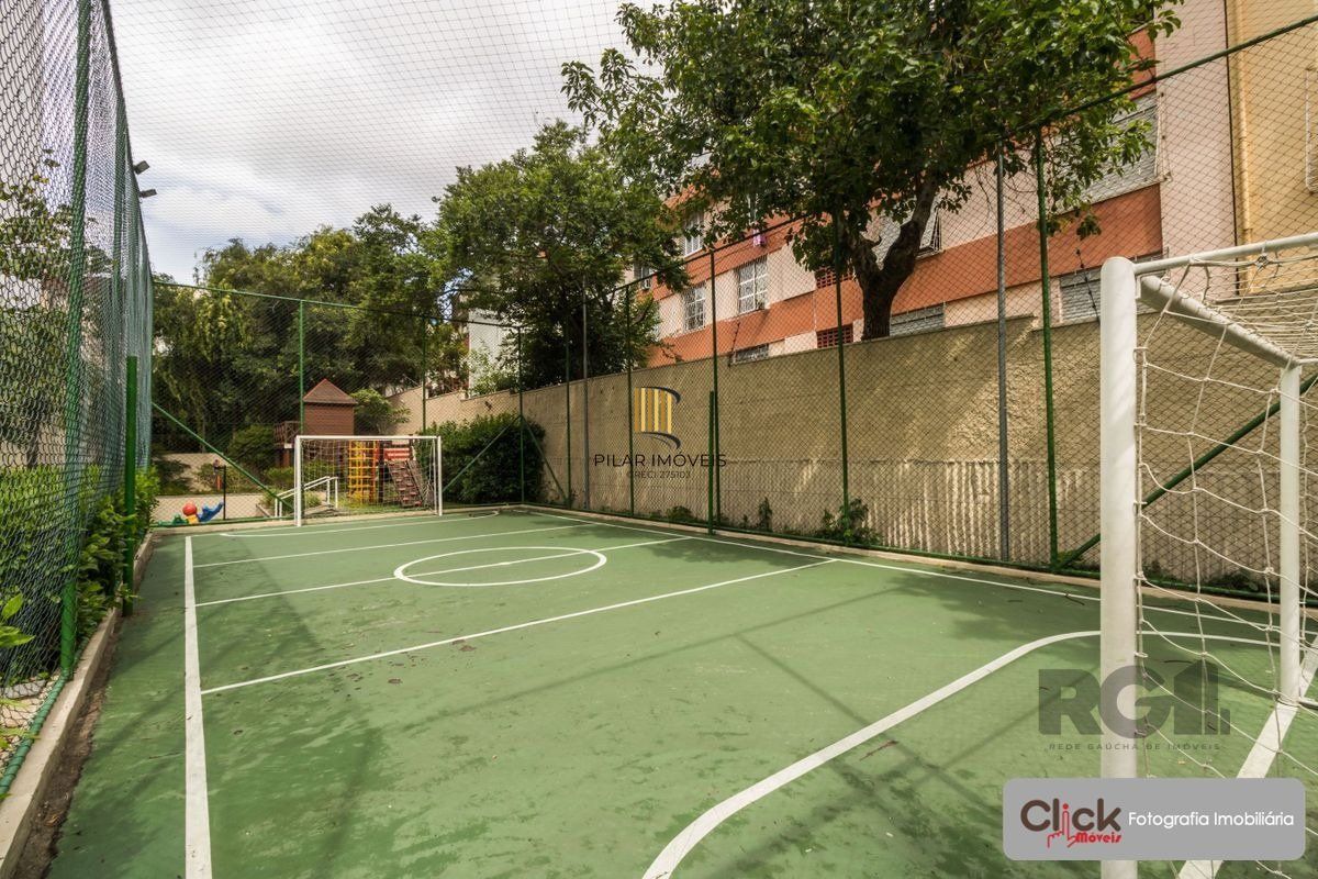Vende apartamento de 3 quartos, sendo 1 suíte, mobiliado, 1 vaga coberta e escriturada, no Jardim Lindóia - Porto Alegre