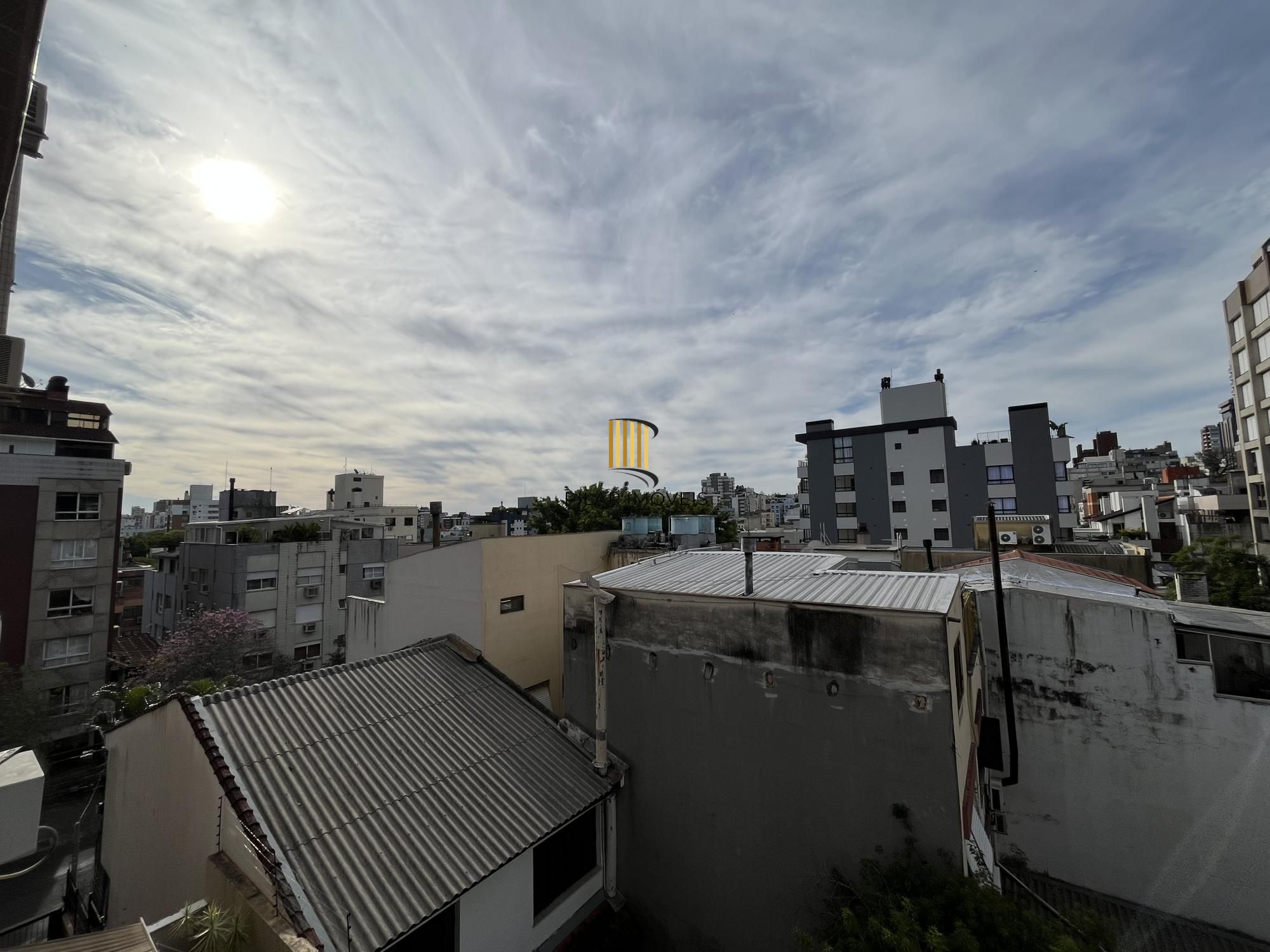 Apartamento de 2 quartos, suíte e 1 vaga de garagem no bairro Auxiliadora em POA