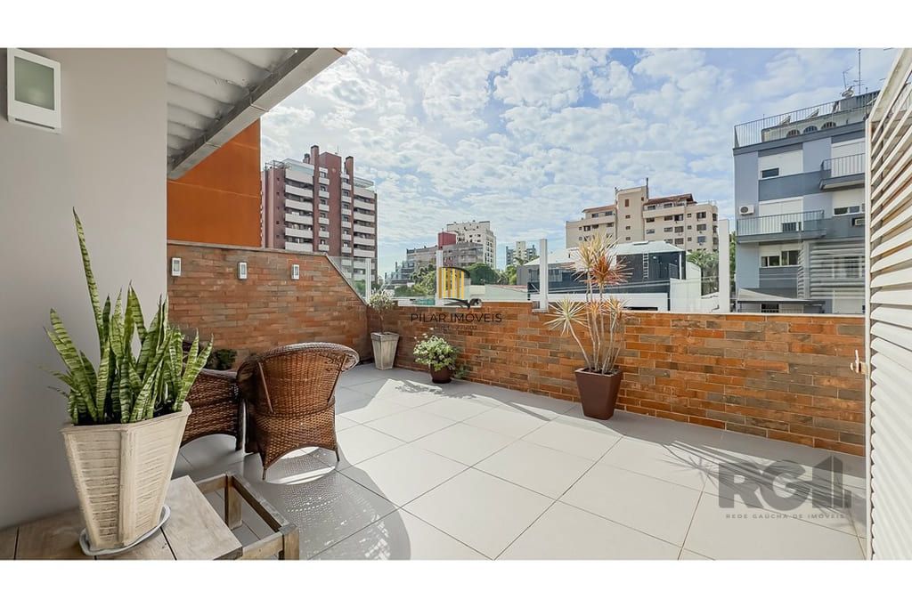 Cobertura de 3 quartos, suíte e 1 vaga de garagem no bairro Petrópolis em POA/RS - Pilar Imóveis
