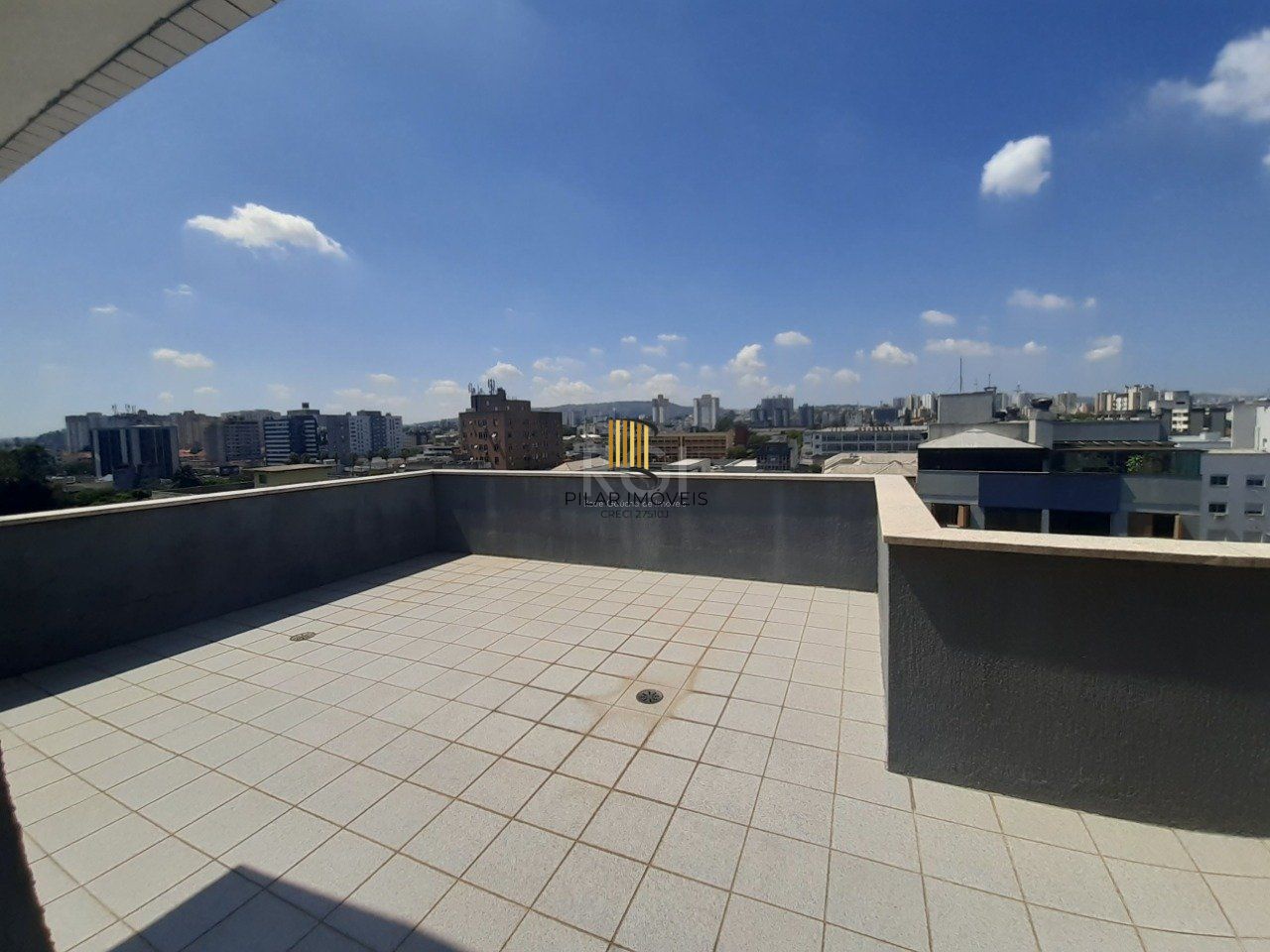 Cobertura para Venda - 281.25m², 3 dormitórios, sendo 1 suites, 2 vagas - Cristo Redentor
