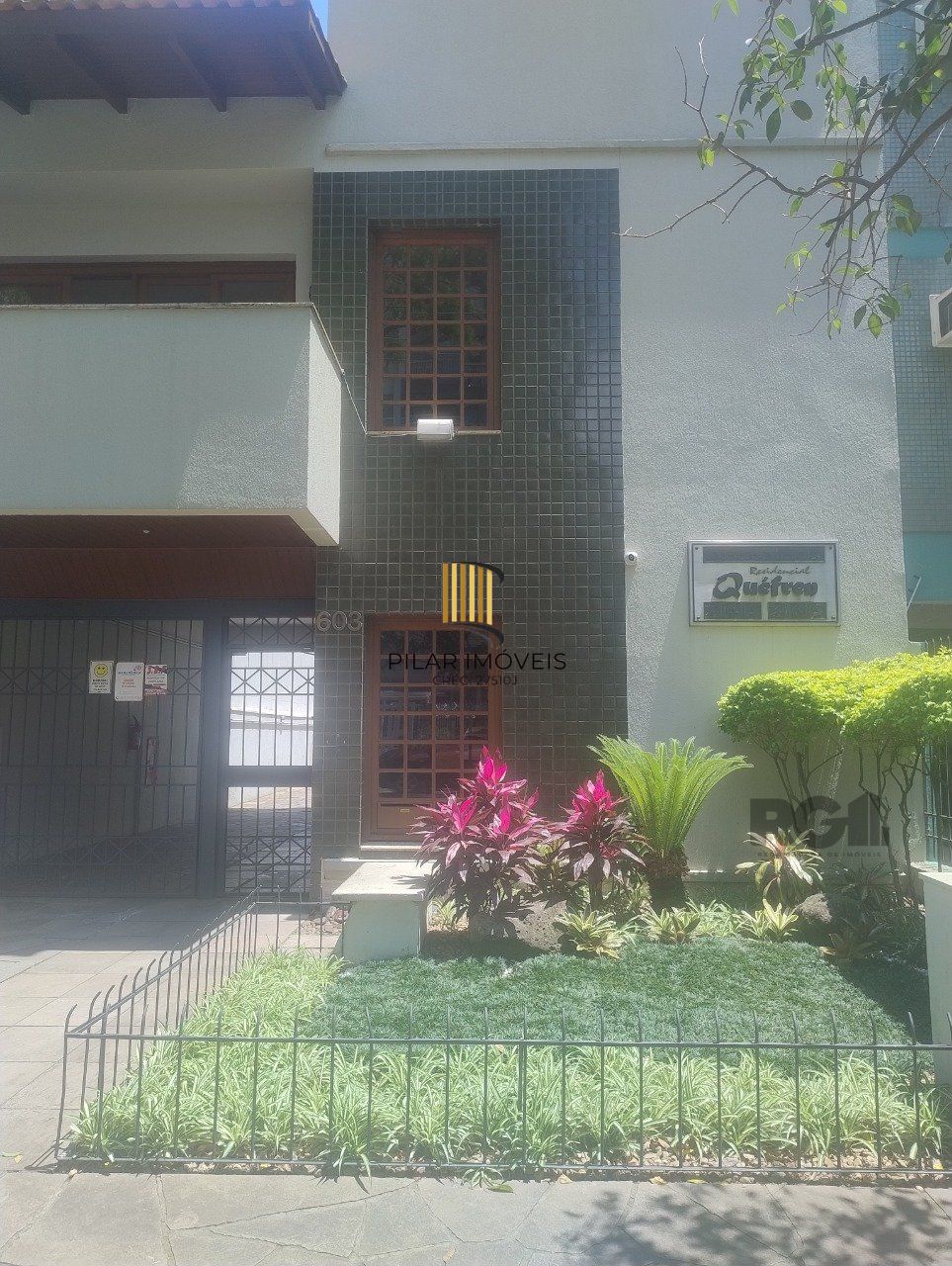 Apartamento para Venda - 72.98m², 3 dormitórios, suíte e 1 vaga - Menino Deus