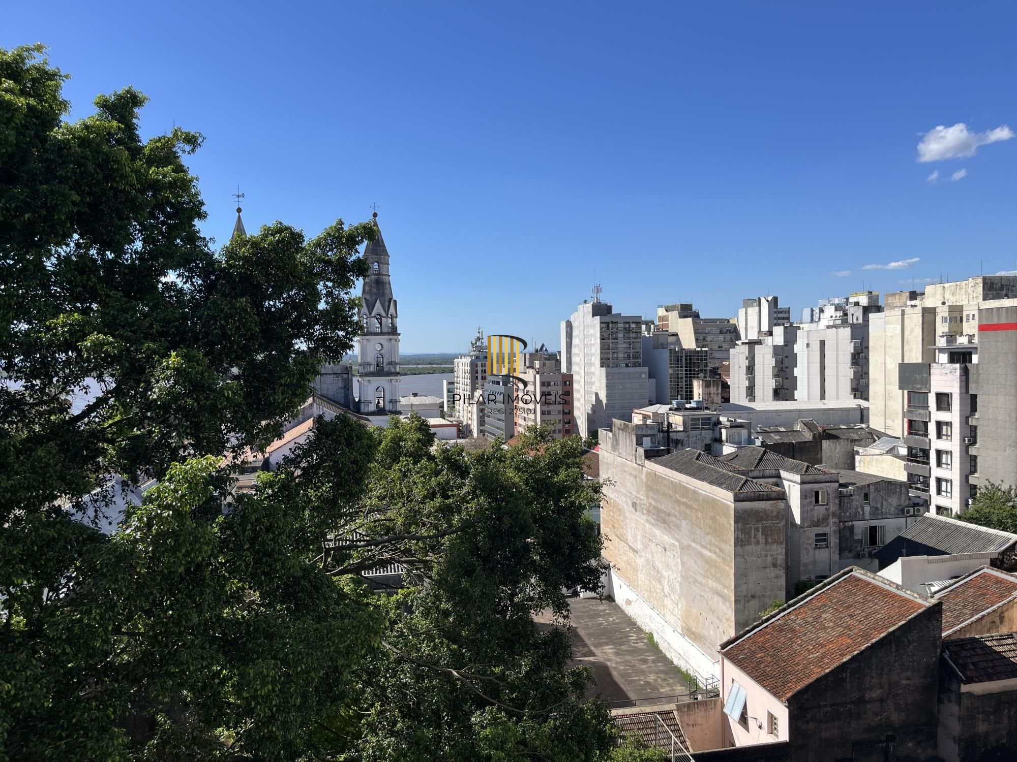 Vista para o Guaiba - Um quarto, cozinha e banheiro na Duque de Caxias - Centro