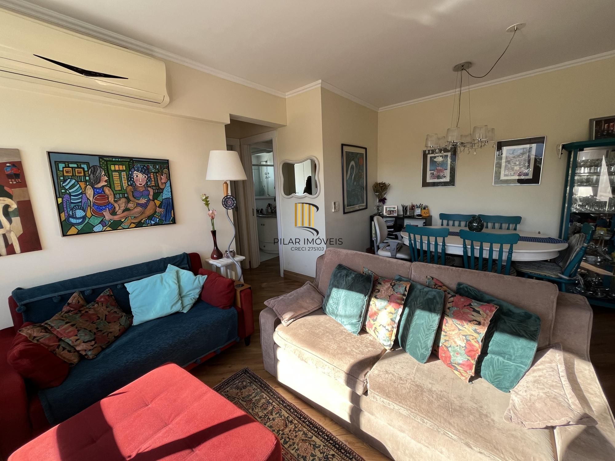 Apartamento de 2 quartos, suíte e 1 vaga de garagem no bairro Rio Branco em POA
