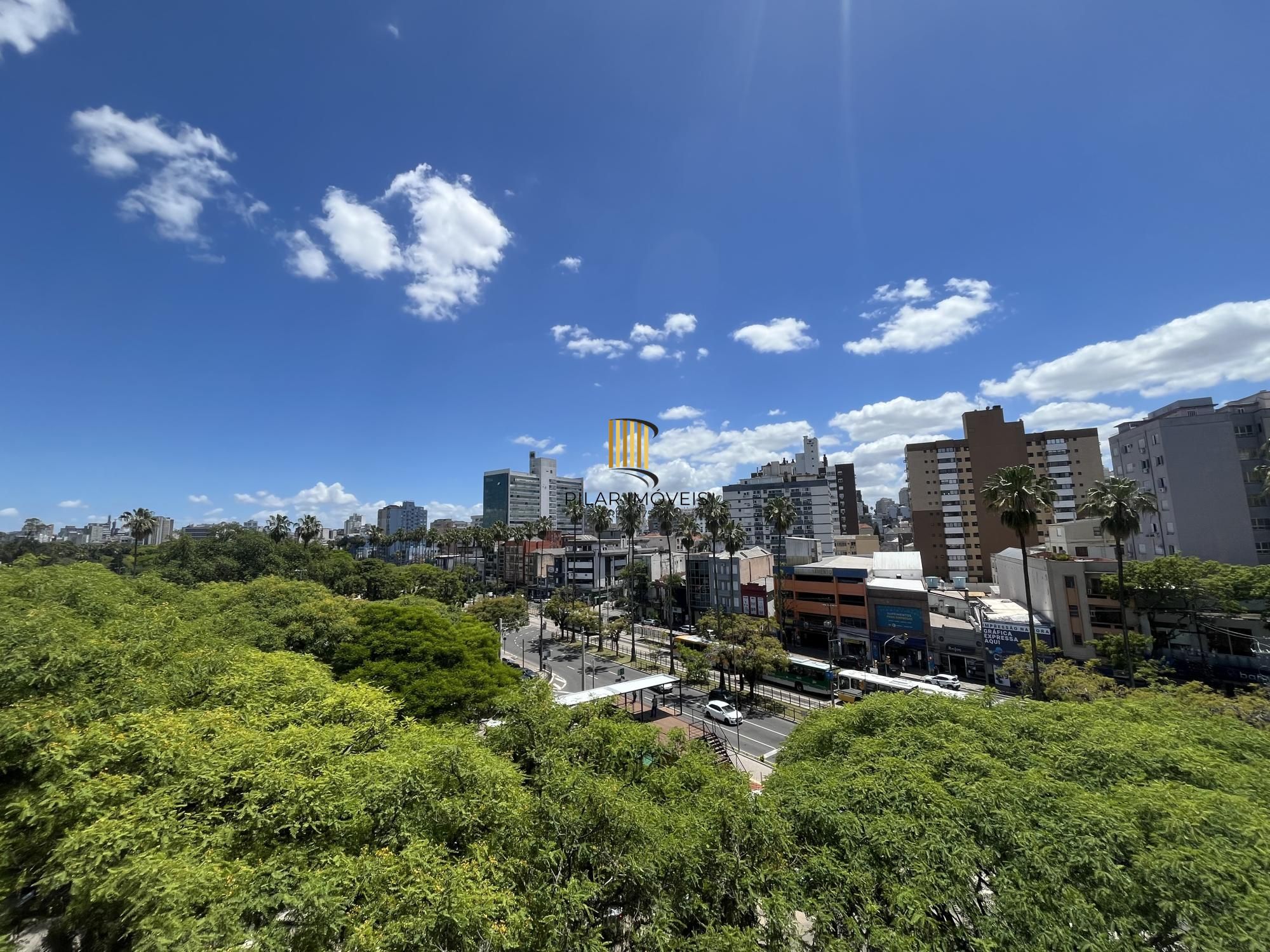 Sala comercial com uma vaga de garagem no bairro Bom Fim em Porto Alegre
