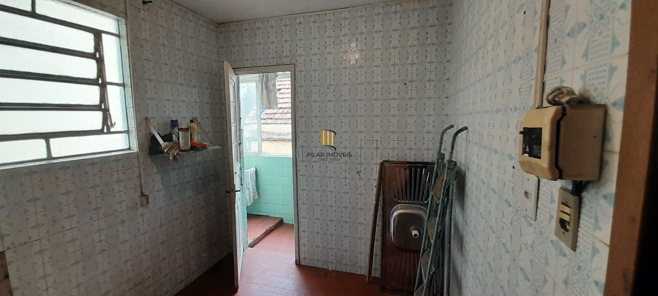 Apartamento de dois quartos no bairro Santana em Porto Alegre