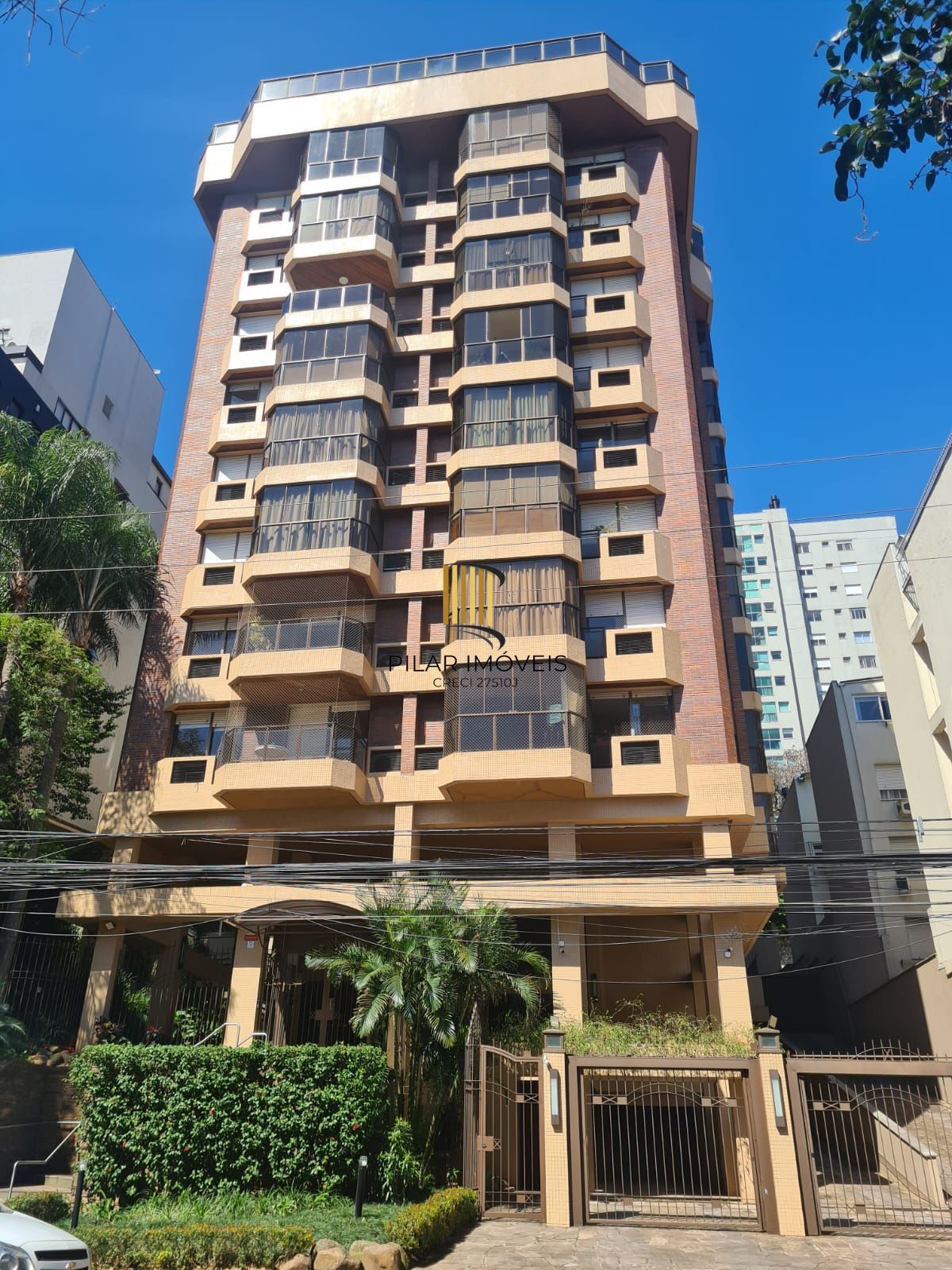 Apartamento de três quartos, suíte e duas vagas de garagem no bairro Mont Serrat em Porto Alere, - Pilar Imóveis