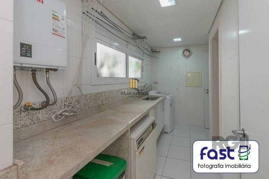 Vende Excelente Apartamento no Bairro - Jardim do Salso - Porto Alegre