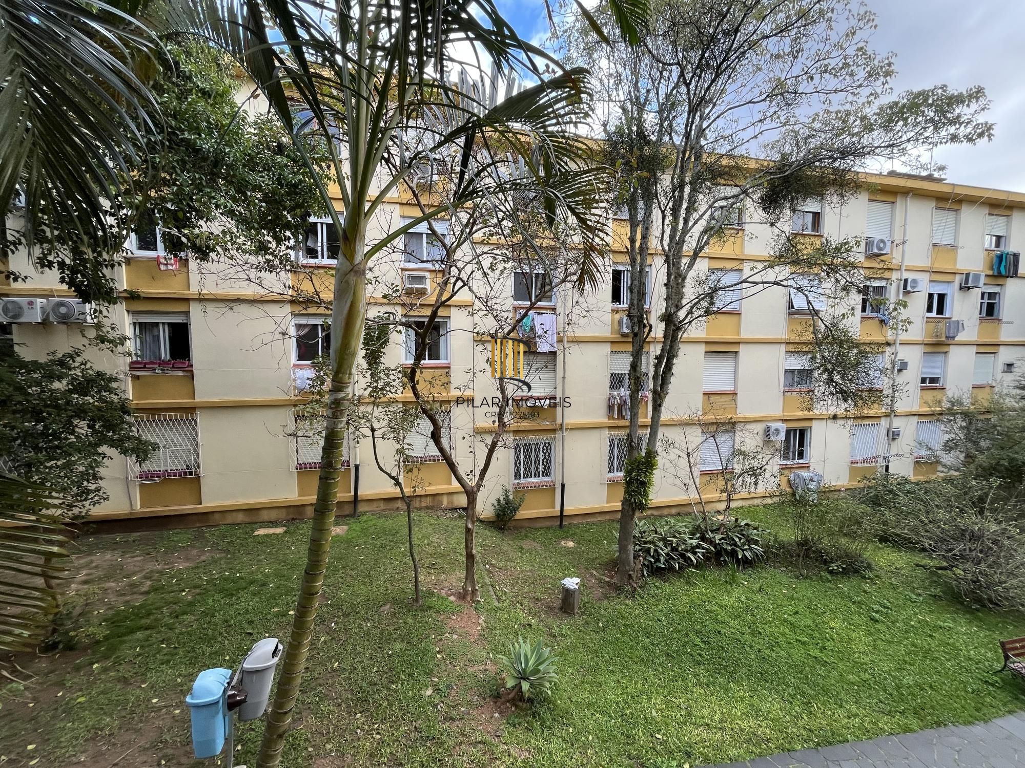 Apartamento de três dormitórios com vaga no Conjunto Residencial Roque Calage