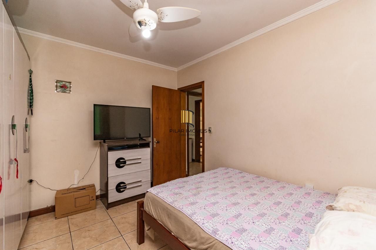 Casa 4 dormitórios no bairro Vila Jardim