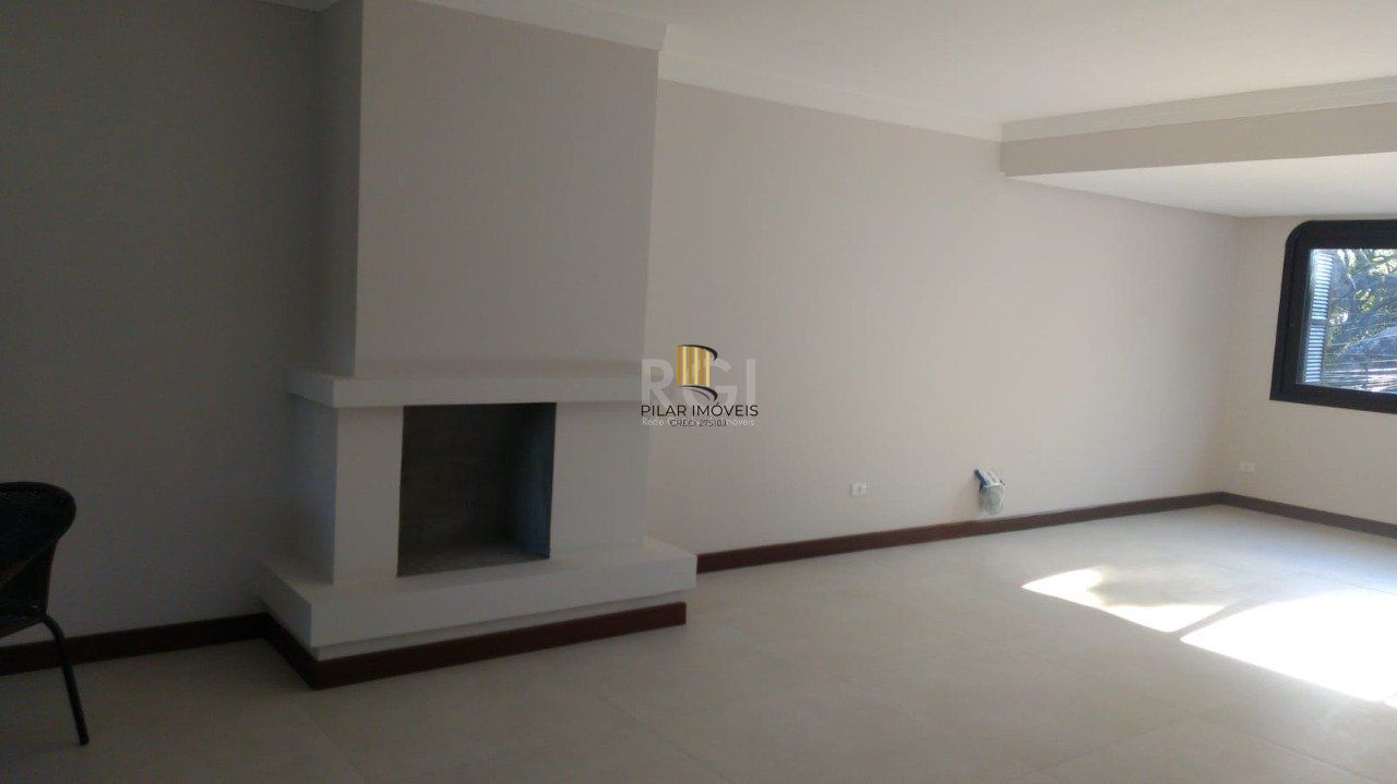 Casa para Venda - 204.81m², 4 dormitórios, sendo 1 suites, 2 vagas - Cristal