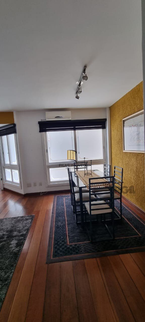Apartamento de dois quartos e uma vaga de garagem no bairro Independência em Porto Alegre