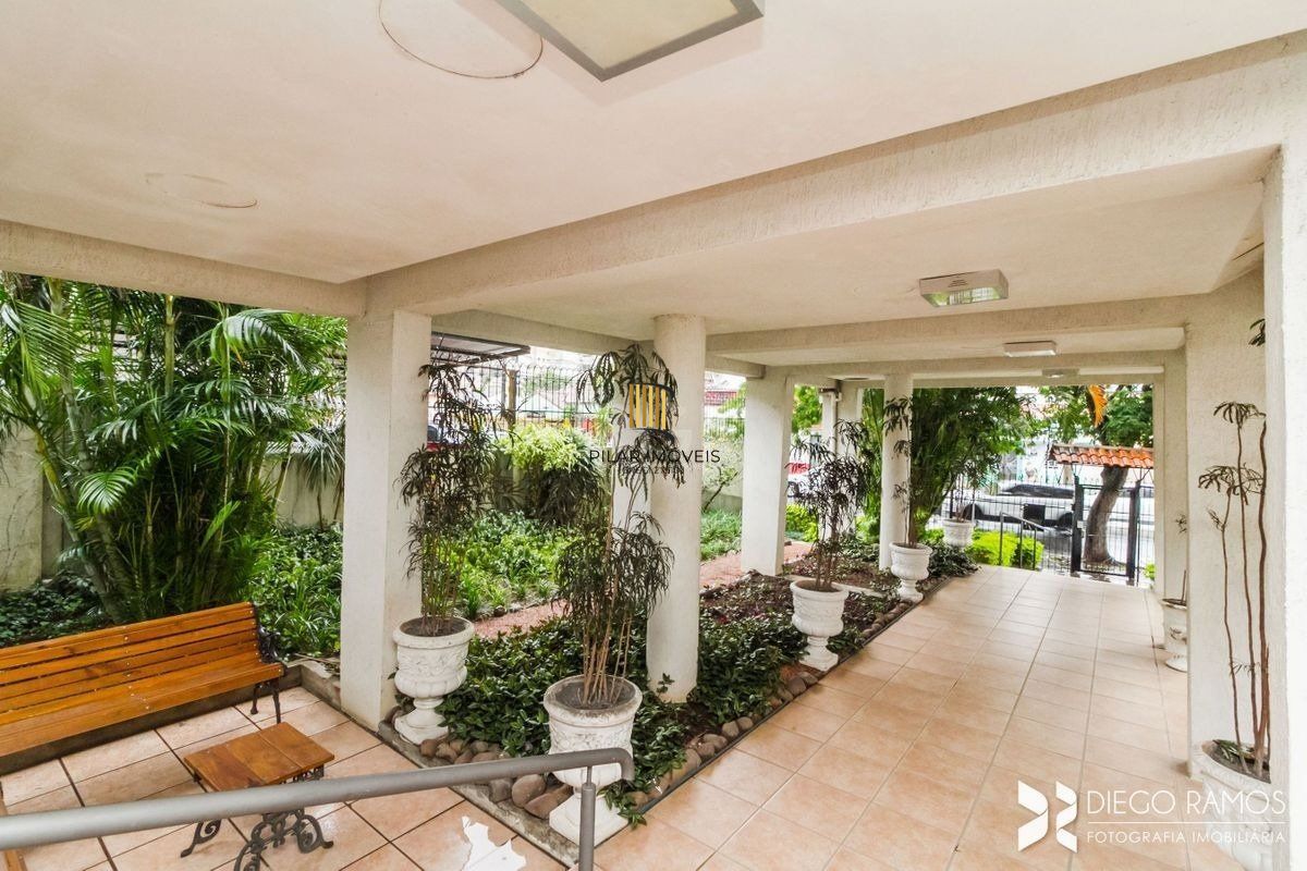 Apartamento para Venda - 111m², 3 dormitórios, sendo 1 suites, 2 vagas - Menino Deus