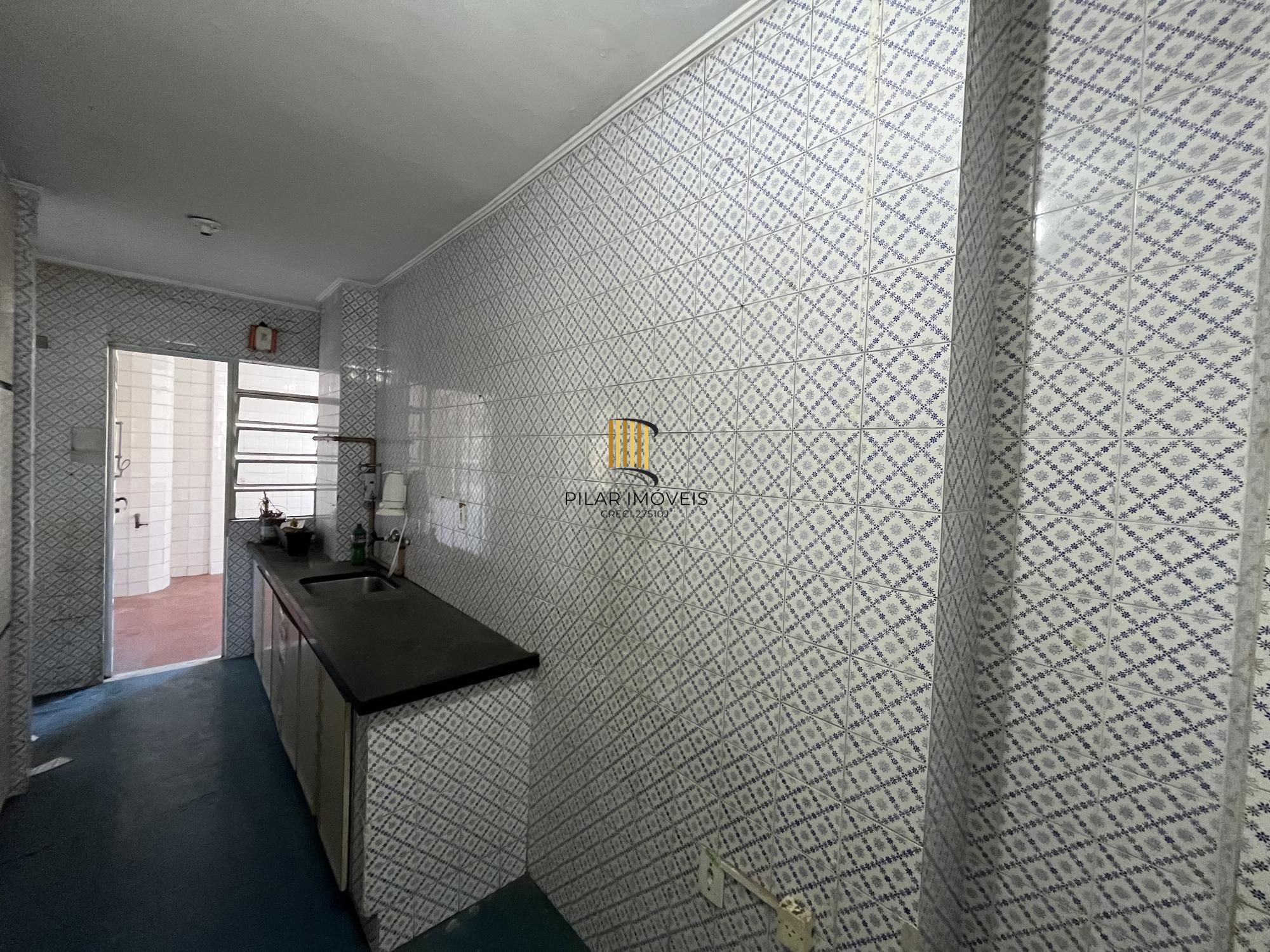 Apartamento 3 dormitórios em frente à Redenção