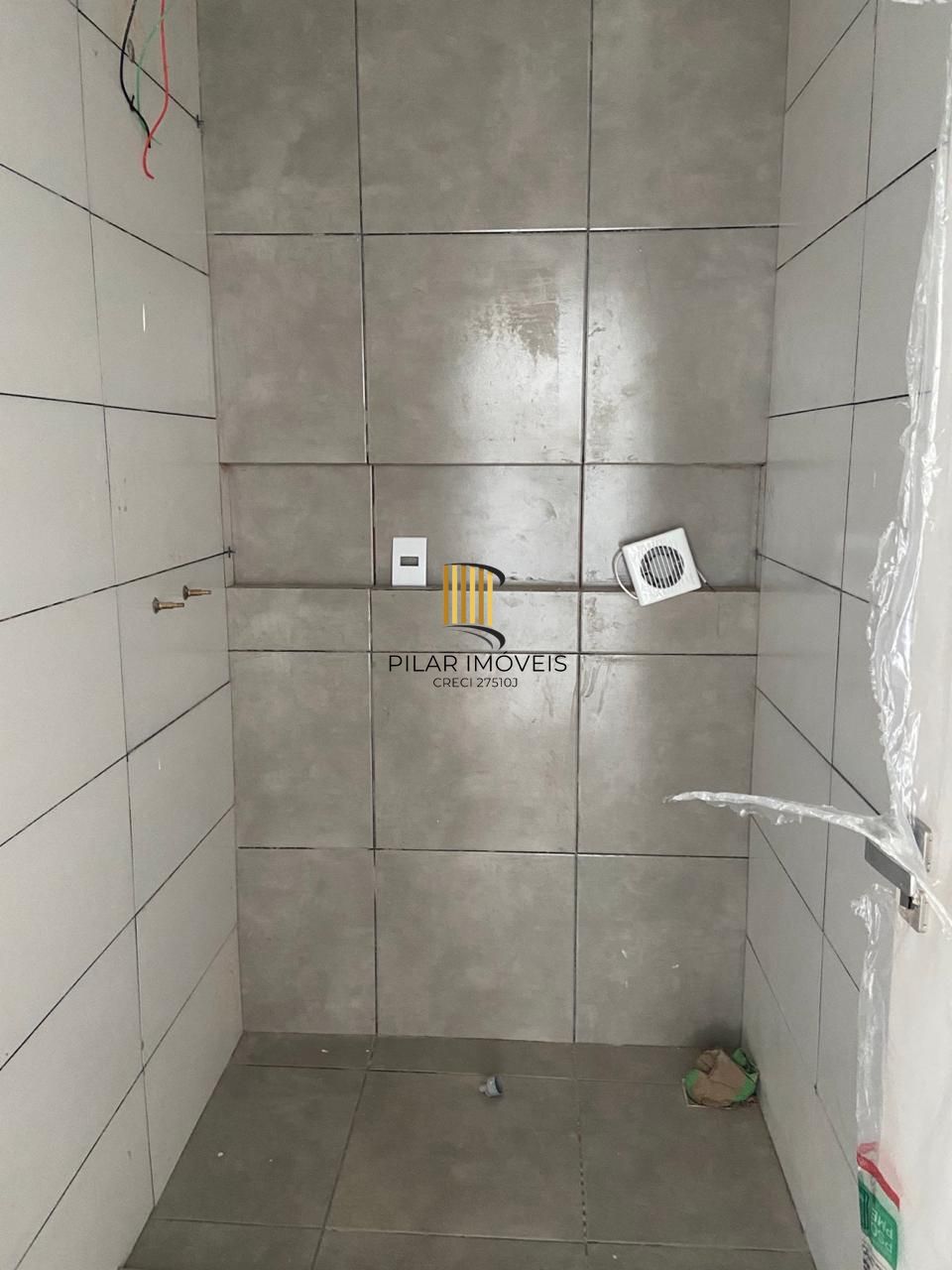 Casas de dois quartos e uma vaga de garagem em Porto Alegre Lomba do Pinheiro