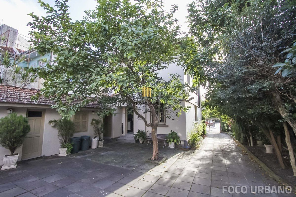 Casa para Venda - 1016m², 4 dormitórios, 6 vagas - Menino Deus