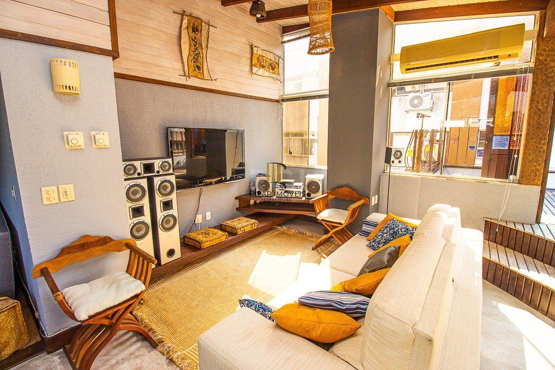 Cobertura para Venda - 116.36m², 2 dormitórios, sendo 1 suites, 1 vaga - Petrópolis