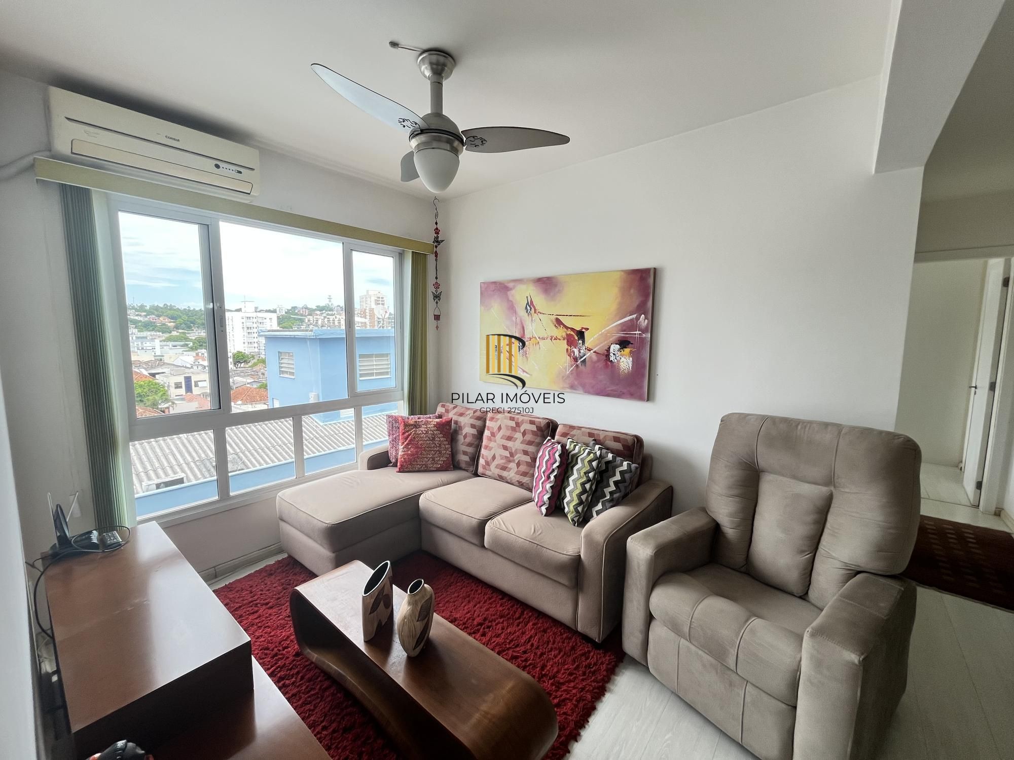 Apartamento de 2 quartos, suíte e 1 vaga de garagem no bairro Azenha em POA/RS