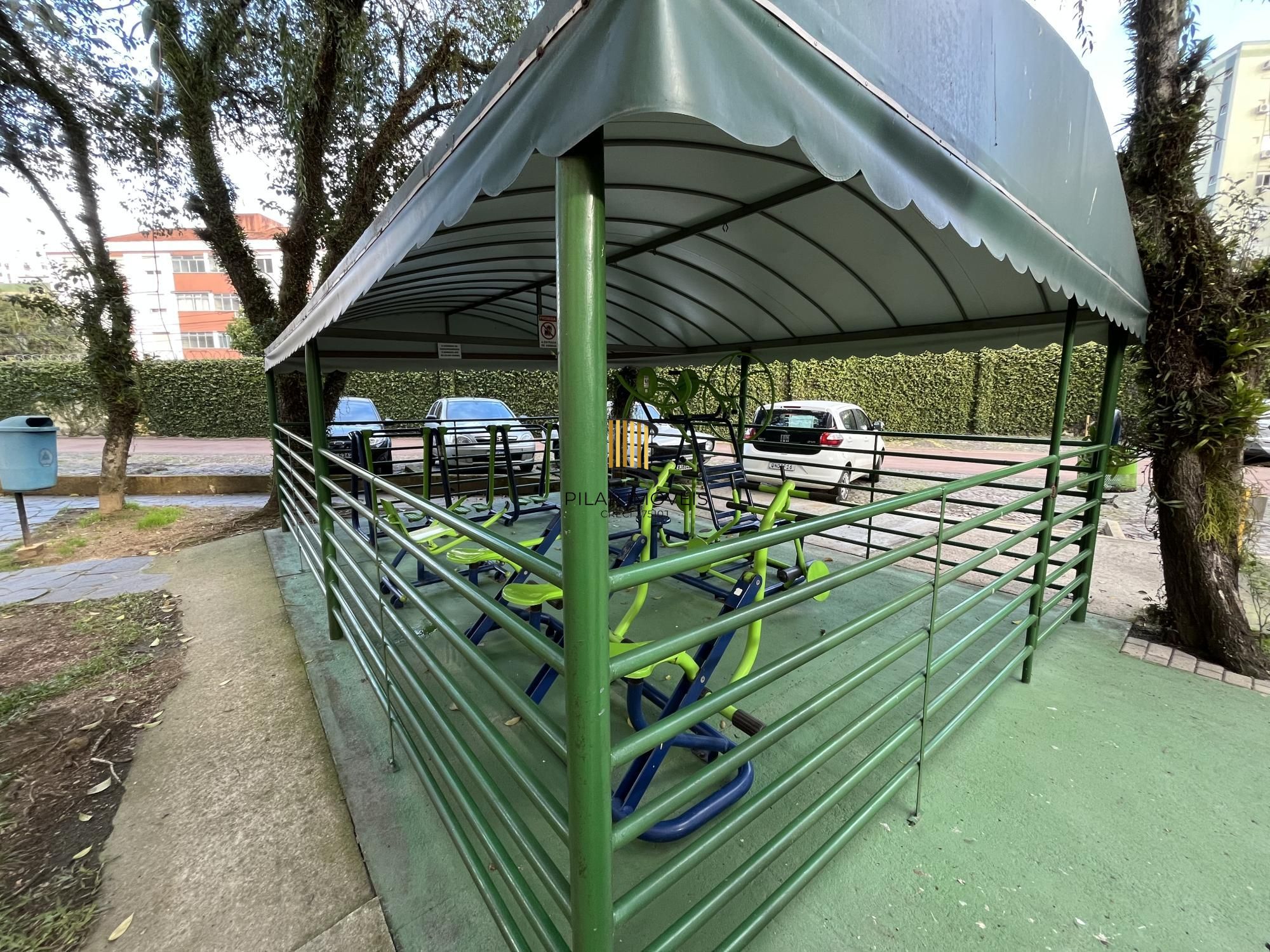 Apartamento de três dormitórios com vaga no Conjunto Residencial Roque Calage