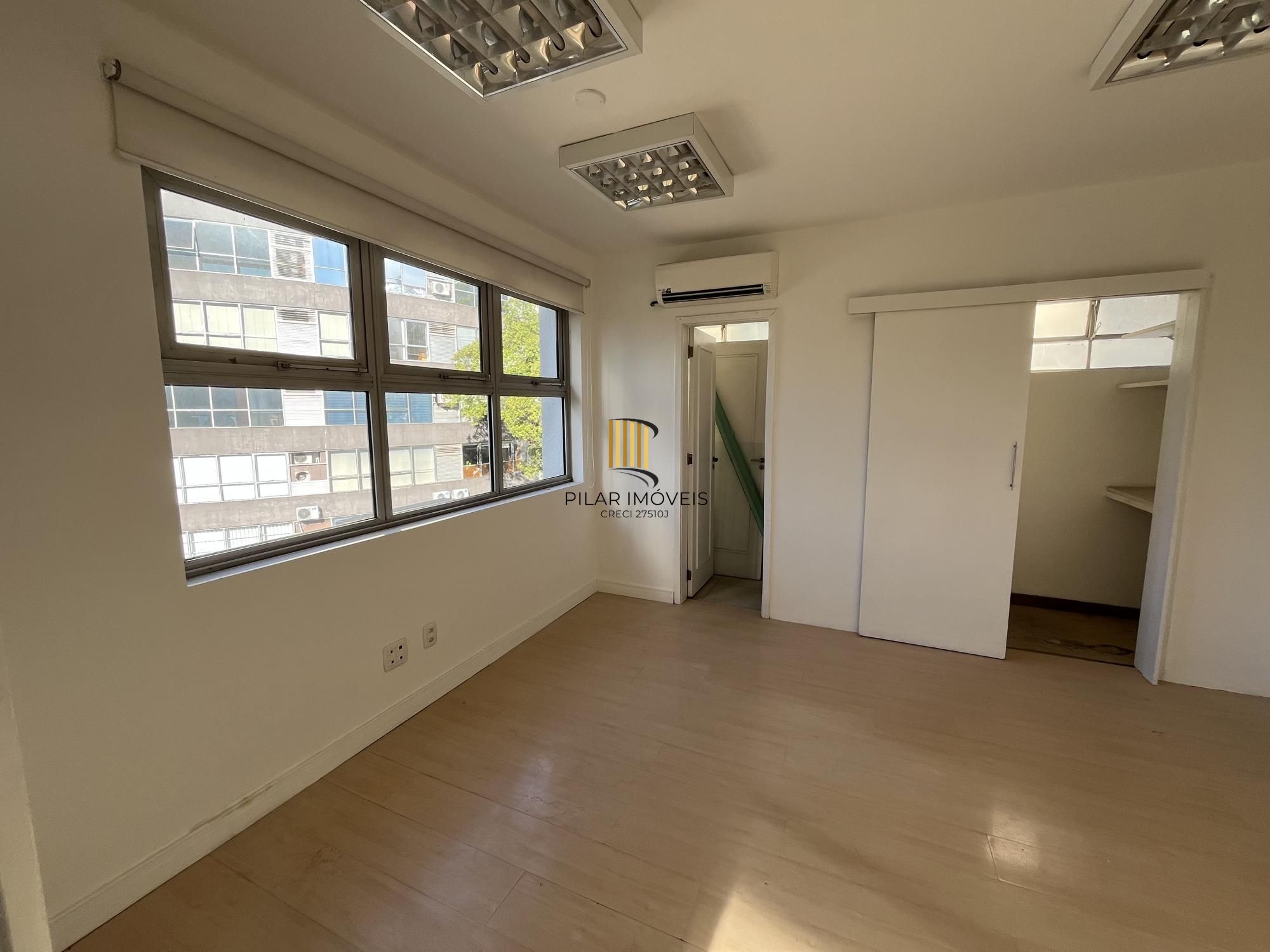 sala comercial grande prédio com elevador no bairro Rio Branco em Porto Alegre