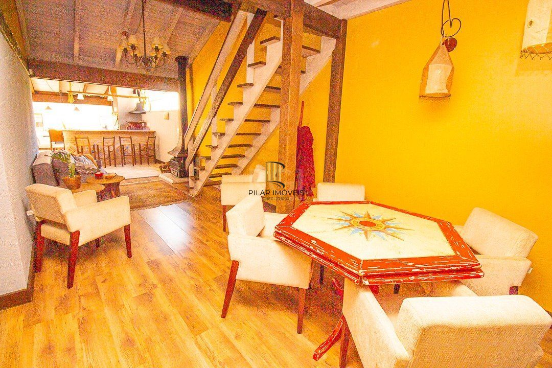 Cobertura para Venda - 116.36m², 2 dormitórios, sendo 1 suites, 1 vaga - Petrópolis