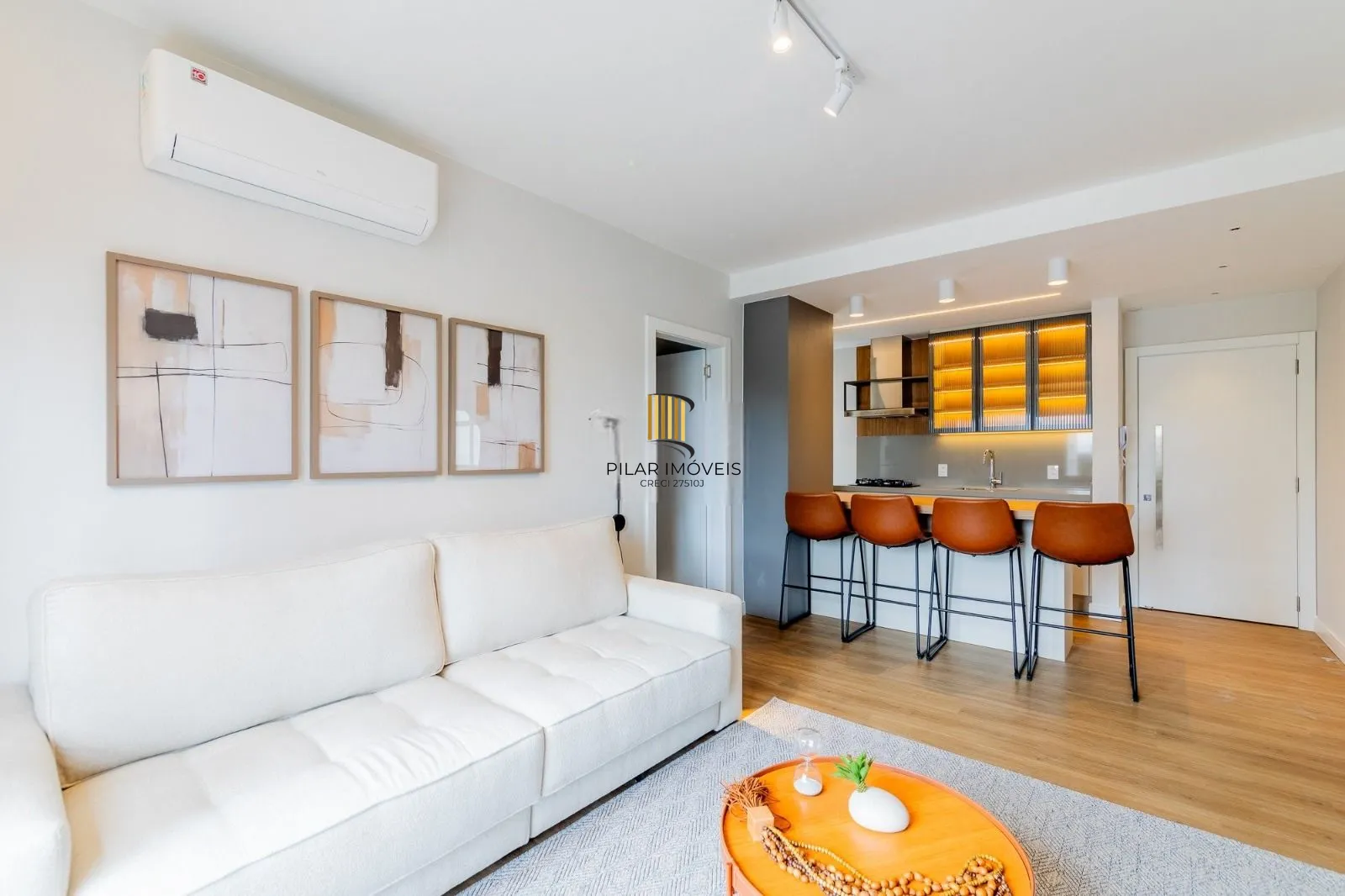 Apartamento à venda em Porto Alegre – pronto para morar, totalmente reformado.