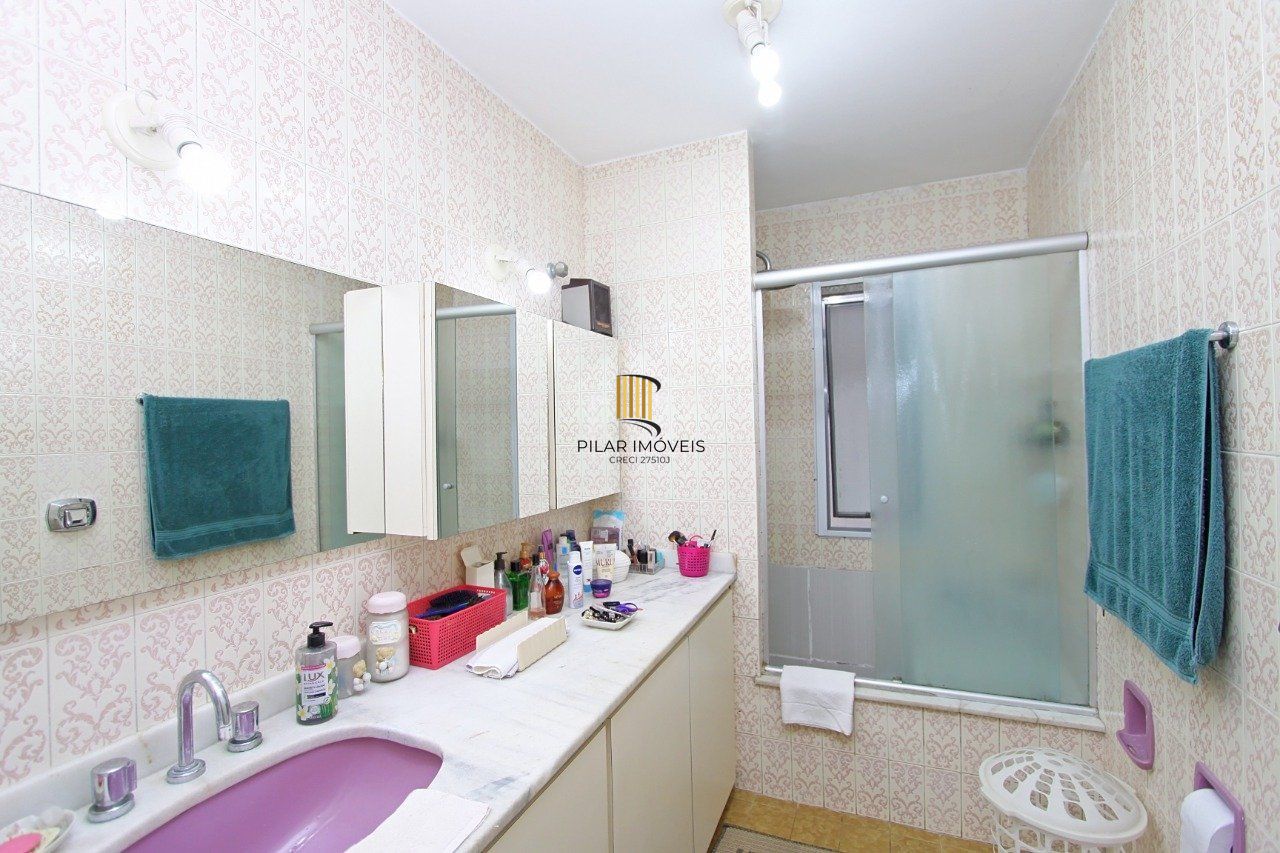 Apartamento para Venda - 115.09m², 3 dormitórios, sendo 1 suites, 1 vaga - Petrópolis