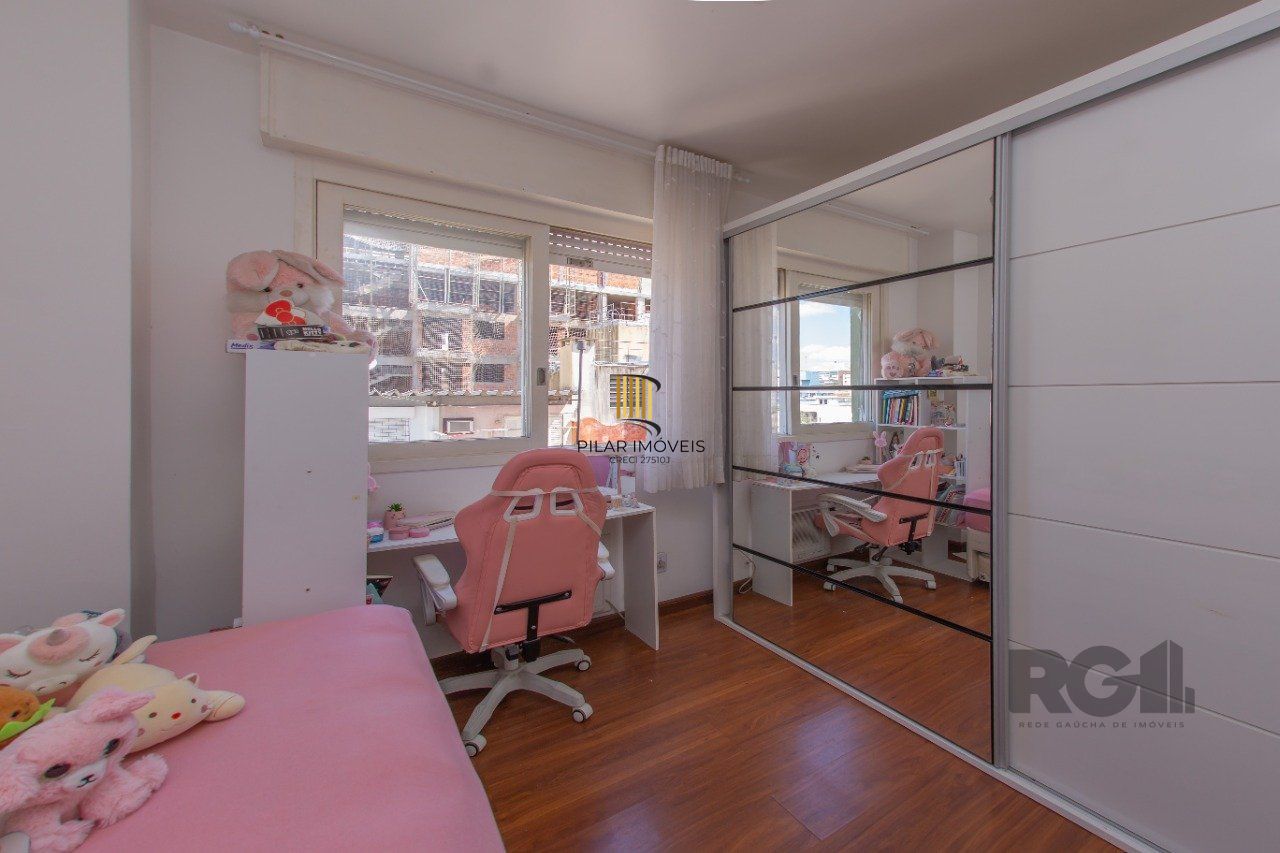 Apartamento Amplo e Bem Localizado - 3 Dormitórios, Suíte e Vaga Escriturada