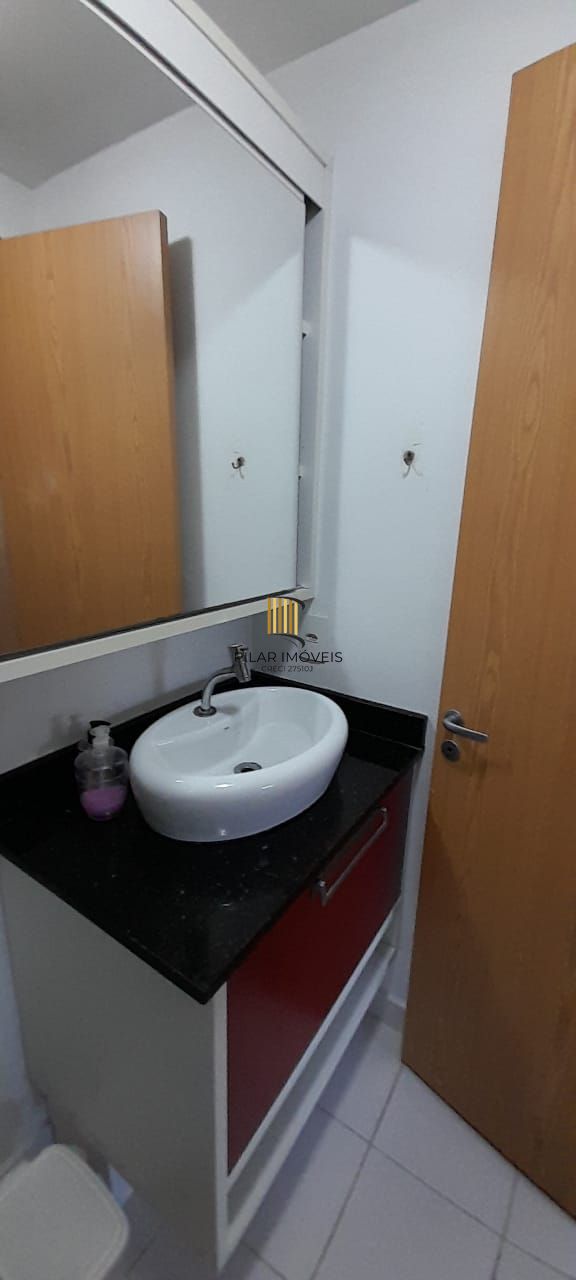 Apartamento de 2 quartos, suíte e 1 vaga de garagem no bairro Jardim Carvalho